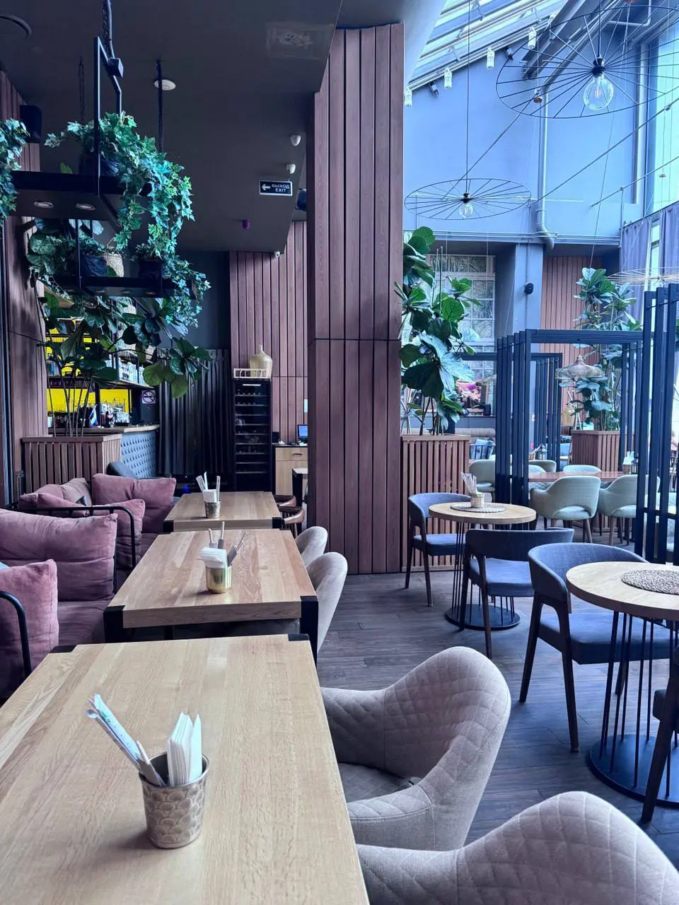 🍽️ Ресторан Kabuki
Ленинградское шоссе 16А с8 (ТЦ Метрополис)
👨‍🍳 Повар холодного цеха
• 6/1
• 5000/смена
🔥 Повар горячего цеха
• 6/1
• 5000/смена
🍣 Сушист
• 6/1
• 5000/смена
🧼 Посудомойщица
• 6/1
• 3... | Сетка — социальная сеть от hh.ru