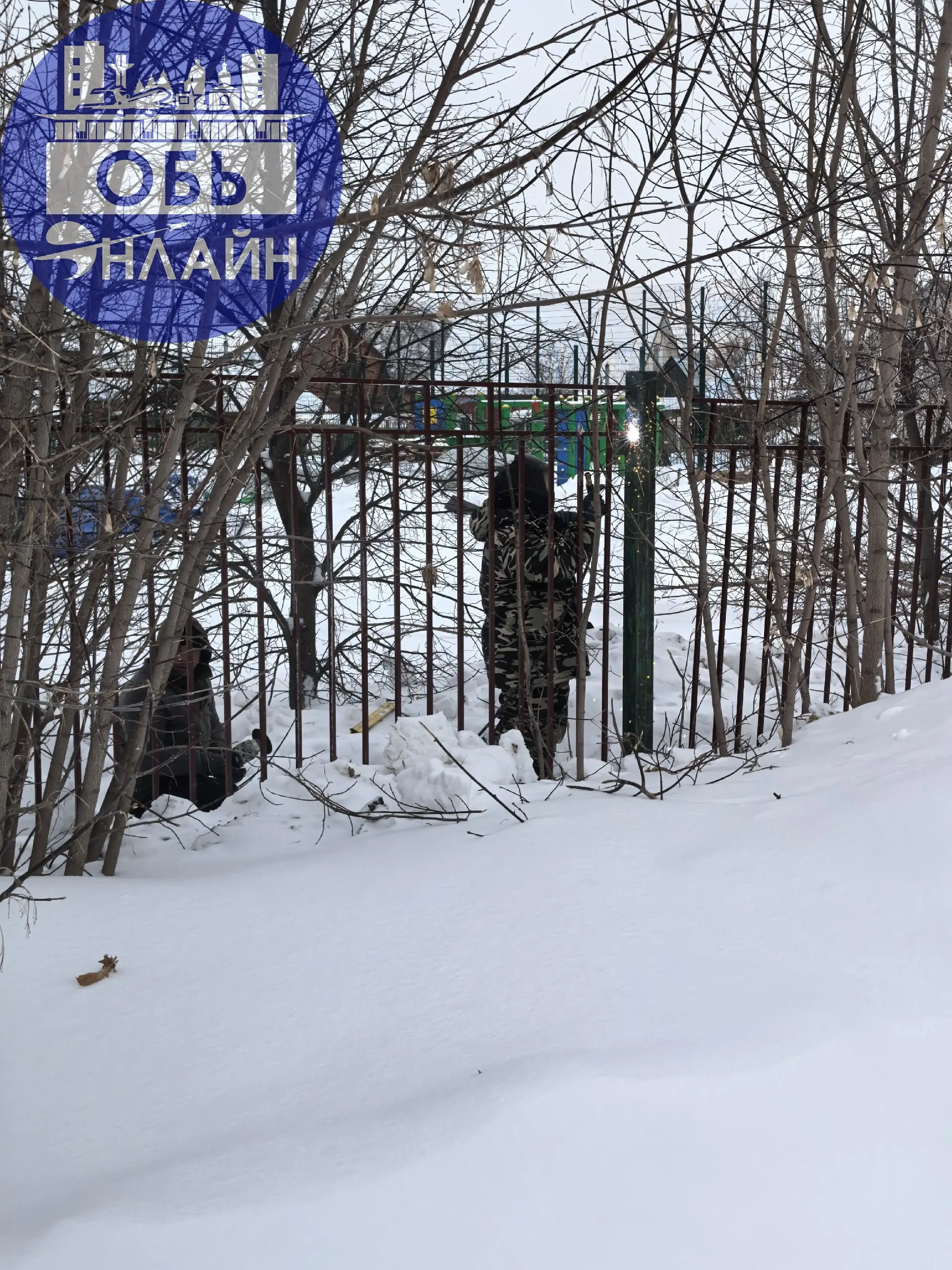↗ Вроде бы и благоустройством занимаются , надо бы порадоваться
Но почему все через одно место?
22 | Сетка — социальная сеть от hh.ru