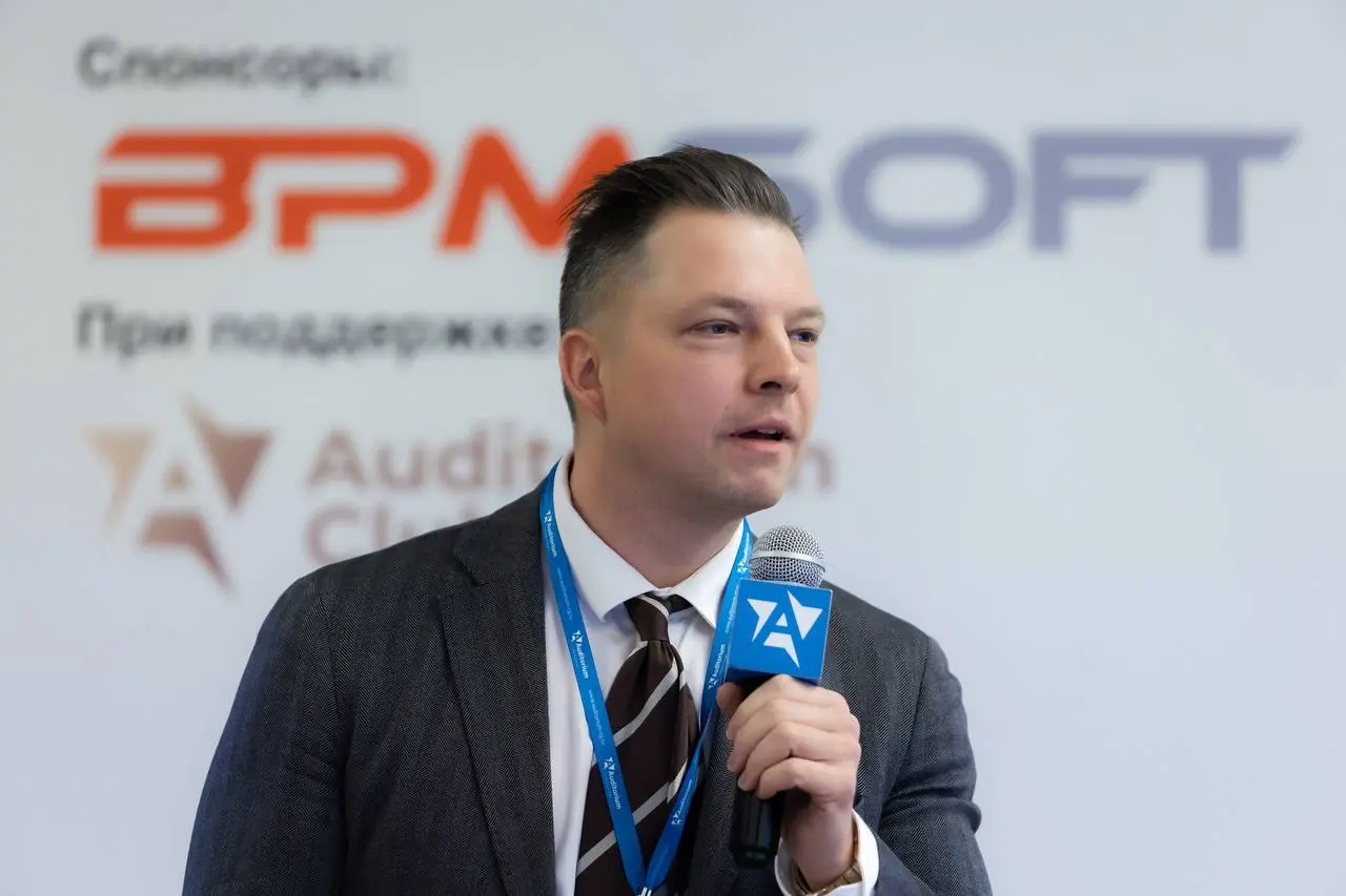 Вчера на работе коллеги из сети розничного бизнеса подарили мне ананас, и меня как будто осенило, шучу, просто я же действительно обещал еще в этом году рассказать про свое участие в CRM Sales Force 2... | Сетка — социальная сеть от hh.ru