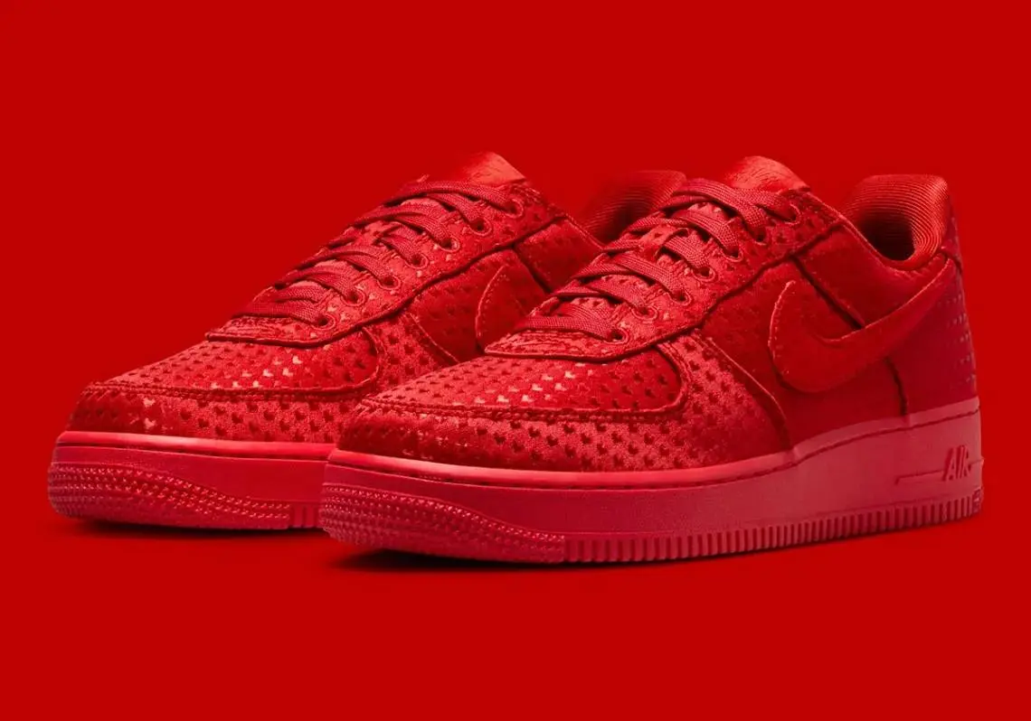 Nike не на шутку разошелся и выкатил сразу три пары кроссовок ко Дню святого Валентина (да, в декабре) | Сетка — социальная сеть от hh.ru