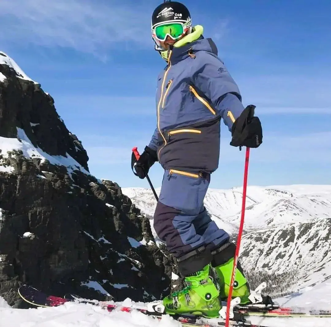 🏔️ Эльбрус + Чегет = больше, чем просто крутые горки!
Ты уже уверенно катаешься по зелёным/синим трассам, но хочешь перейти на уровень “Вау!”? Тогда этот тур — для тебя!
🎿 Что обещают:
❄ Карвинг - это... | Сетка — социальная сеть от hh.ru