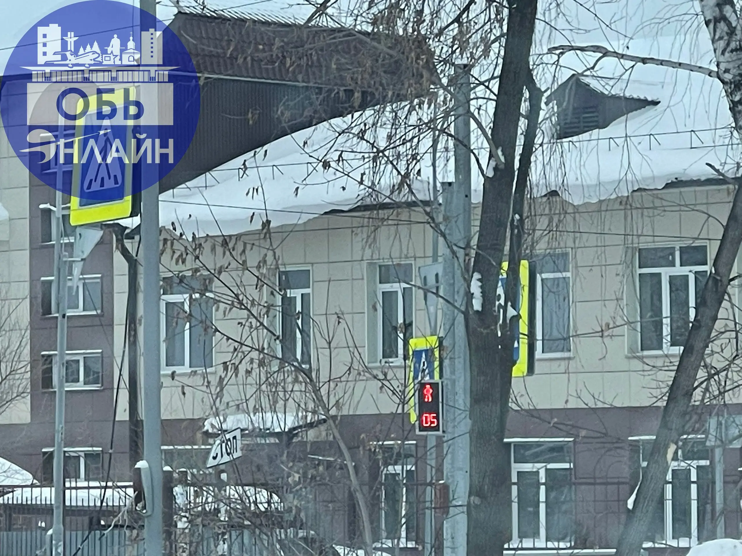 ↗ Руководство нашей «помирайки» пытается поддерживать статистику? Иначе как можно объяснить такие шапки снега на одном из главных социальных объектов города?
vk.ru
Подробнее на https://vk.com/ob | Сетка — социальная сеть от hh.ru