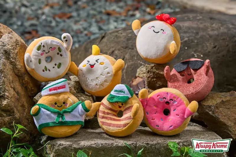 Krispy Kreme выкатил прикольные праздничные подвески-пончики. У каждого есть свой наряд, аксессуары и эмоции.
Чур наш тот, что с очками 😎 | Сетка — социальная сеть от hh.ru