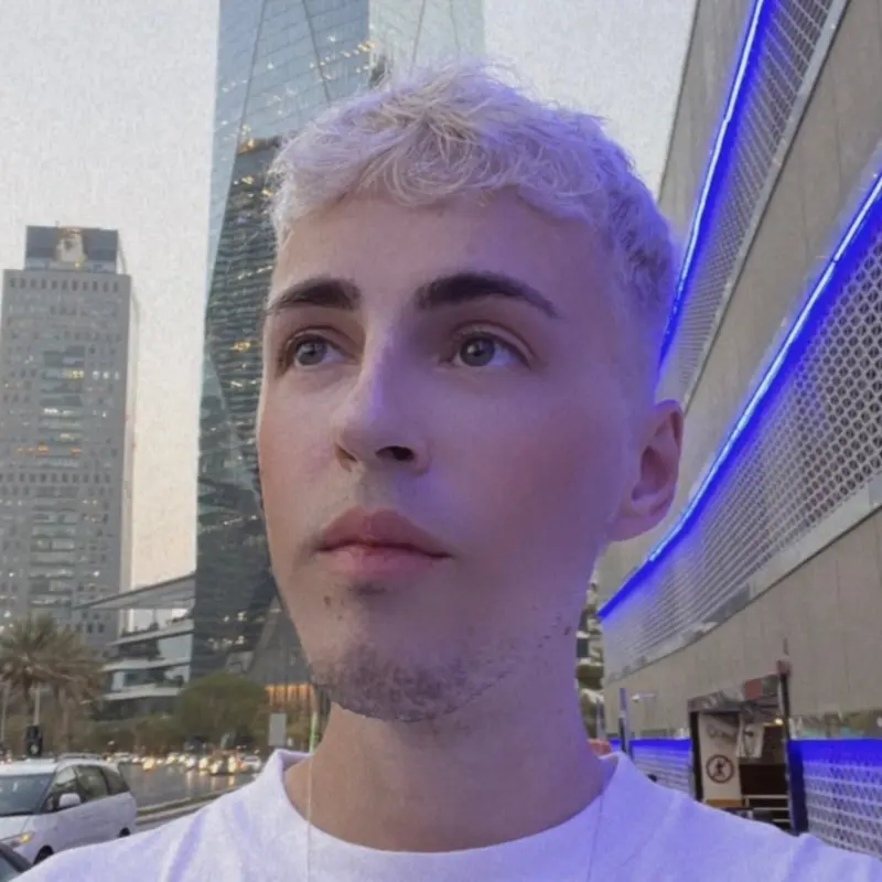 Денис Россиев