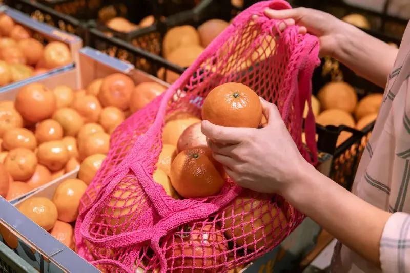 В Ставрополе пройдут зимние ярмарки
Горожан приглашают за продуктами к новогоднему столу. В продаже будут фрукты и овощи, сыры, мёд, мясо, рыба, приправы и другие товары, сообщили в мэрии | Сетка — социальная сеть от hh.ru