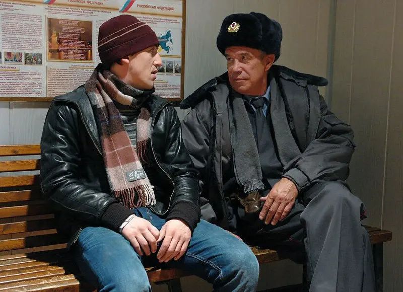 🎄✨ Новогодняя киноподборка и игра для вас! ✨🎄
Привет, друзья! 👋
Сегодня суббота - а значит, время моих рекомендаций, что посмотреть из фильмов и сериалов | Сетка — социальная сеть от hh.ru