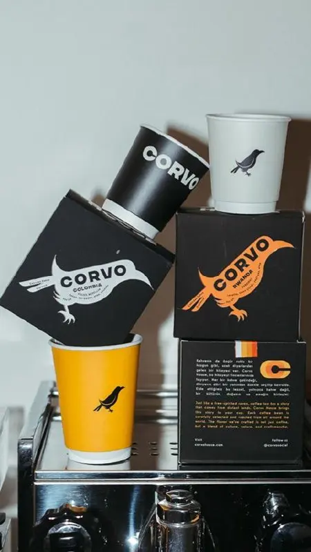 🌟 Нашла креативный и практичный фирменный стиль турецкой кофейни Corvo House в Измире | Сетка — социальная сеть от hh.ru