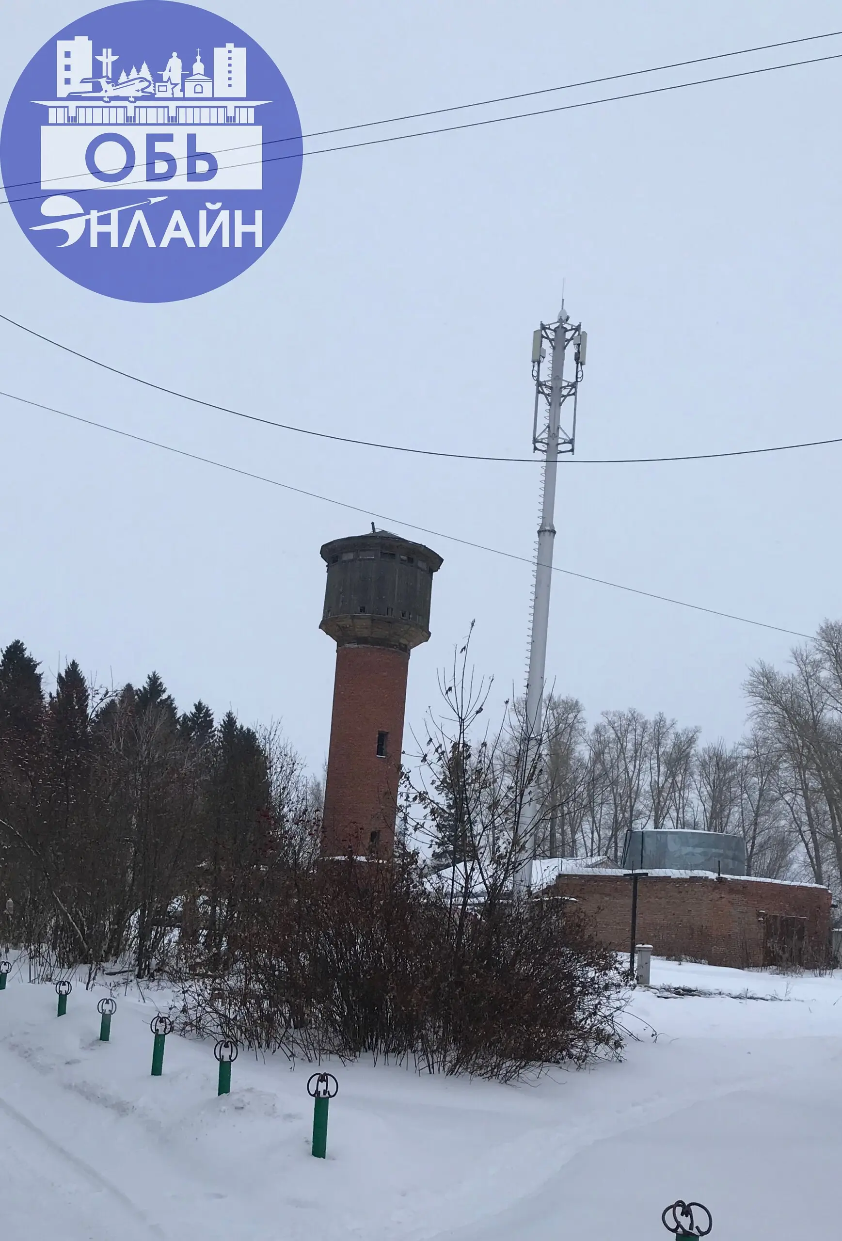 ↗ Связь поколений
«Башня дракона» и вышка связи.
vk.ru
Подробнее на https://vk.com/ob.gorod
#городобь #городобьонлайн #толмачево | Сетка — социальная сеть от hh.ru