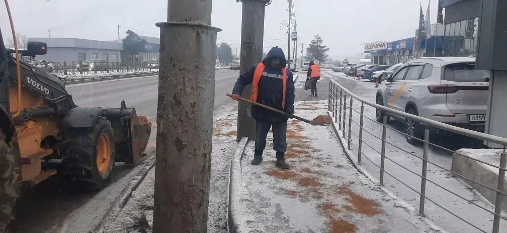 Снежный день получился сегодня в Ставрополе
Всю ночь и раннее утро коммунальщики проводят очистку и обработку улиц города, чтобы обеспечить безопасность на улицах и тротуарах для жителей и гостей крае... | Сетка — социальная сеть от hh.ru