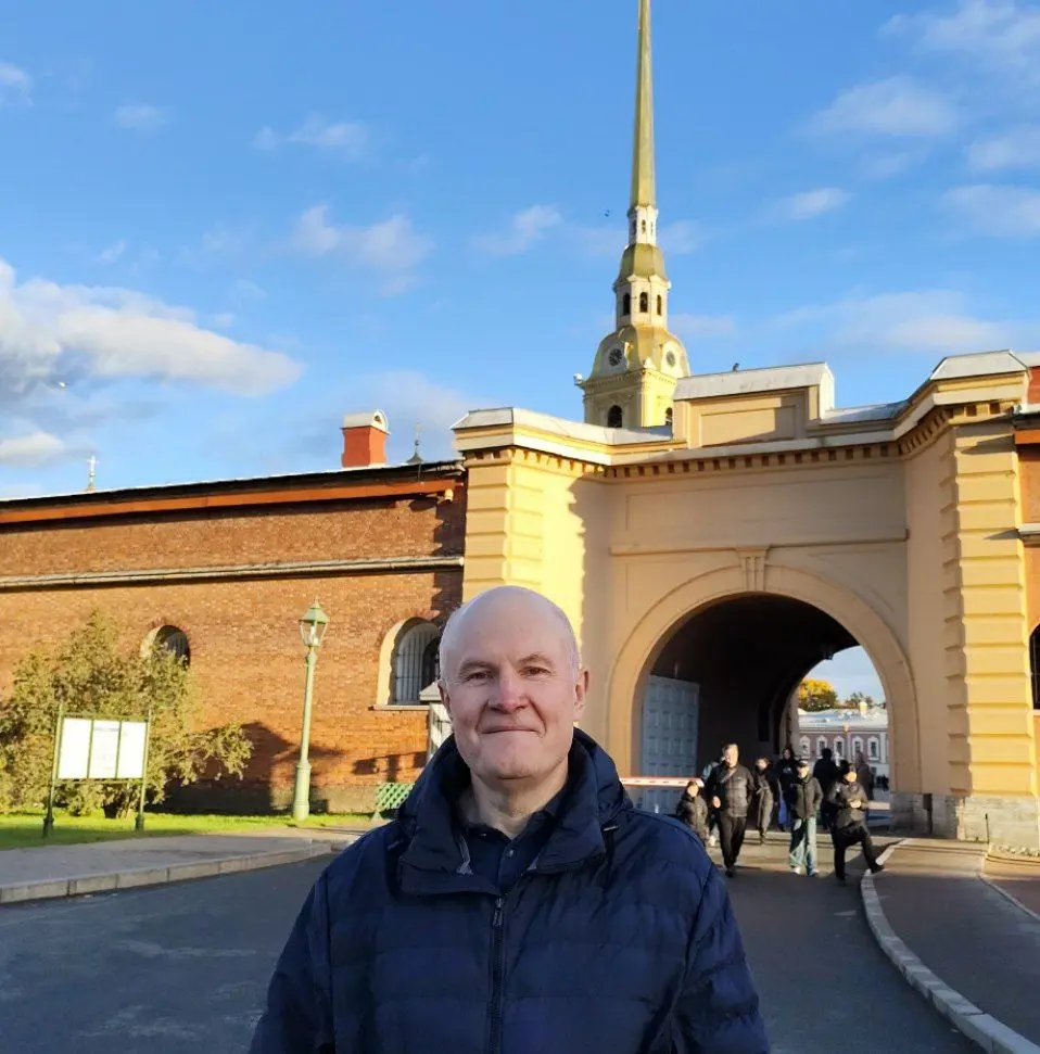 Стены, которые вы строите своими руками
«Я не смогу» — это не факт. Это ваше решение не рисковать | Сетка — социальная сеть от hh.ru