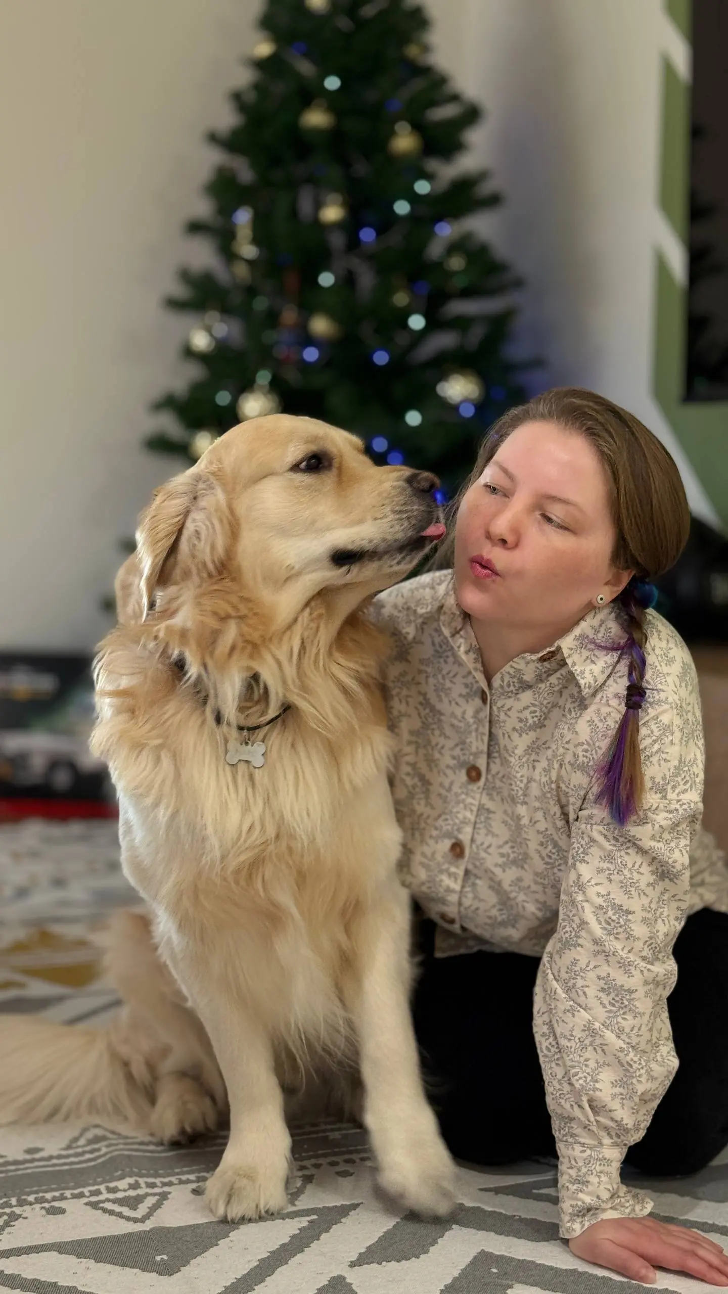 Ну что, коллеги! С наступающим Новым годом 🍾🎄
Лично для меня 2024 был апогеем рабочего напряжения. Поэтому в 2025 я искала баланс между работой и отдыхом. Вроде бы нашла | Сетка — социальная сеть от hh.ru