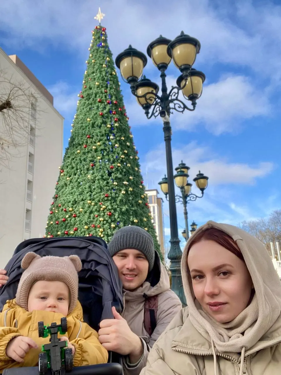 С наступающим! ✨
Год для меня был весьма насыщенный, динамичный и стремительный. Было много вызовов и интересных проектов | Сетка — социальная сеть от hh.ru