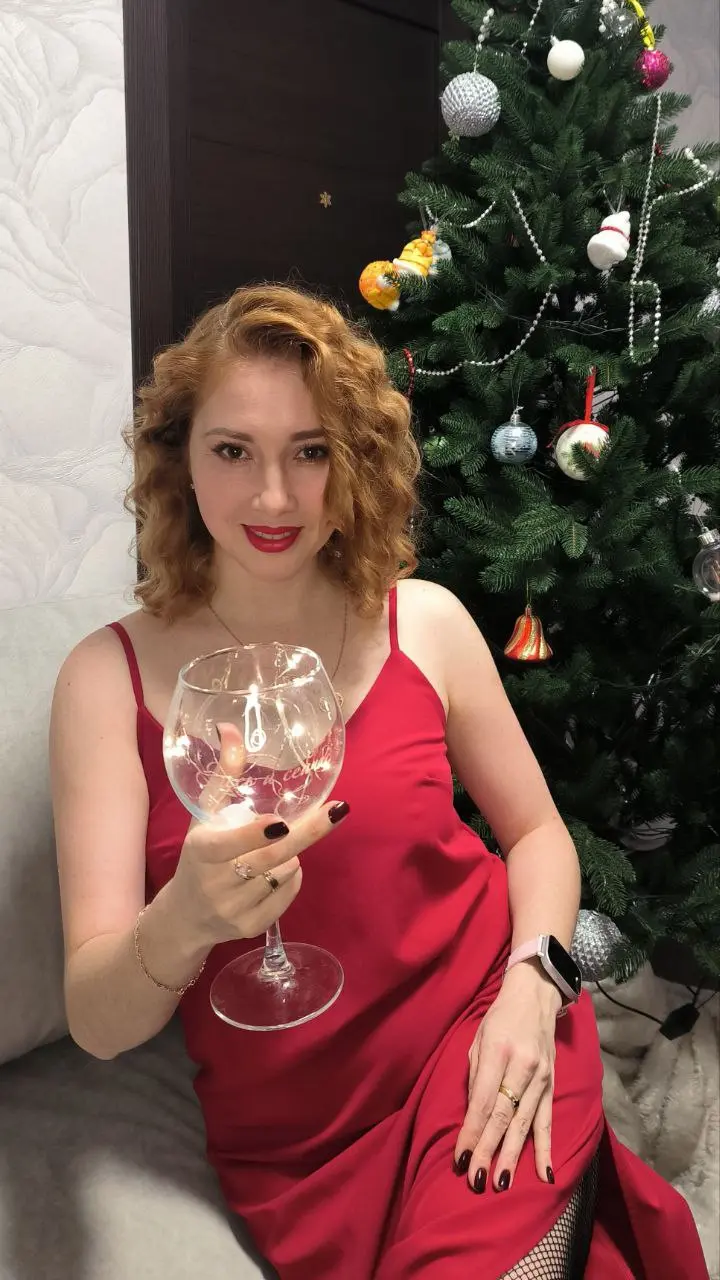✨Дорогие! С Новым годом!
Желаю вам в новом году устойчивости и спокойствия! Всем любви, стабильного счастья и радости!
И пусть новый год удивит нас всех хорошими событиями и новостями!🎄 | Сетка — социальная сеть от hh.ru