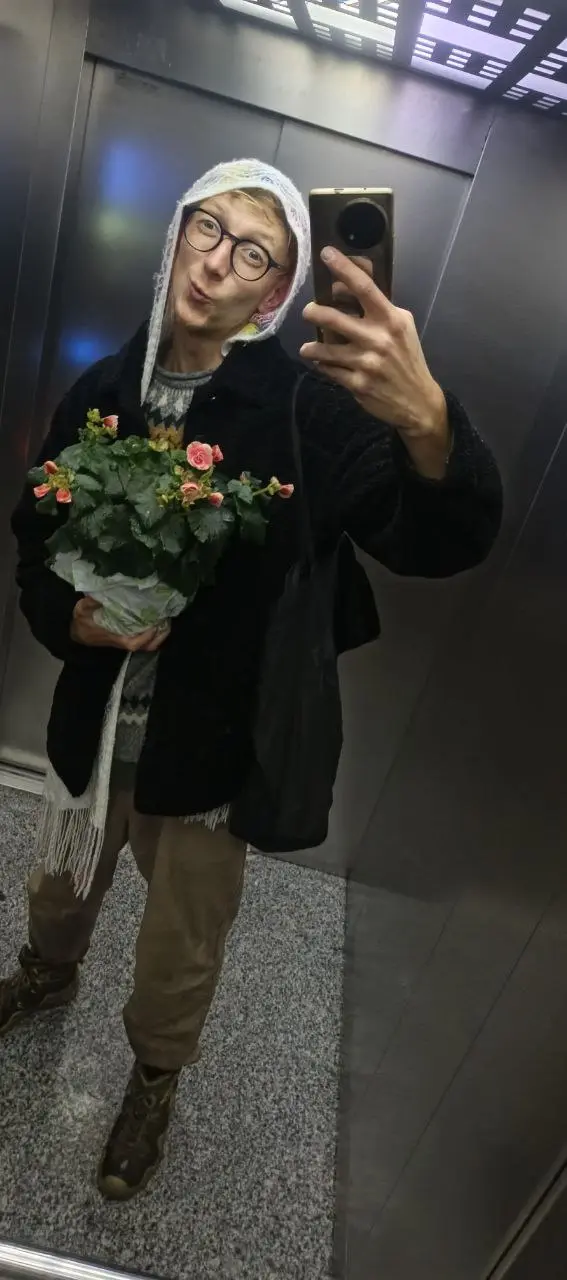 С продолжаю челендж , снял за последние два дня два классных видоса !
Но пока совсем нету времени смонтировать и выложить 😅
Сделаю это подарят и бонусом поздравление и напутствие вам на 26 год !
Спаси... | Сетка — социальная сеть от hh.ru