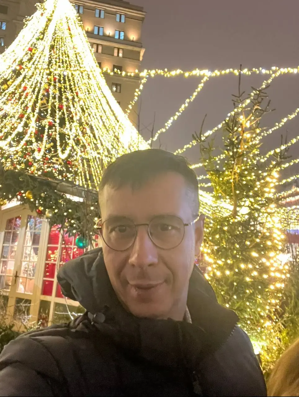 Друзья!
Новый год - не повод «пересчитывать гектары в портфеле или хвастаться урожаем»🤣.
Это повод пожелать вам самого главного - земли под ногами в прямом и переносном смысле | Сетка — социальная сеть от hh.ru