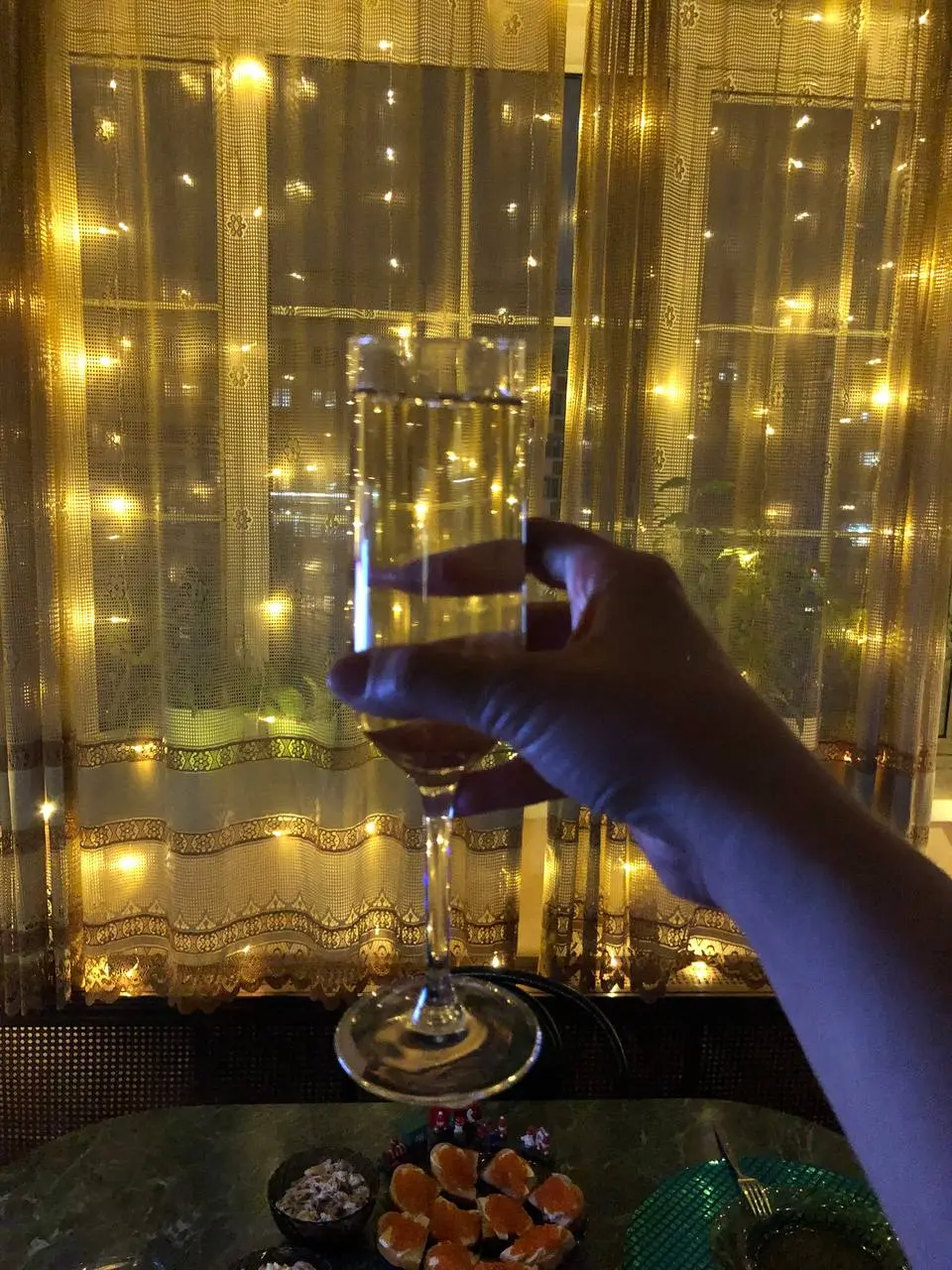 ну что, отгуляли?🎄🥂💃
Всех с Новым 2026 годом! | Сетка — социальная сеть от hh.ru
