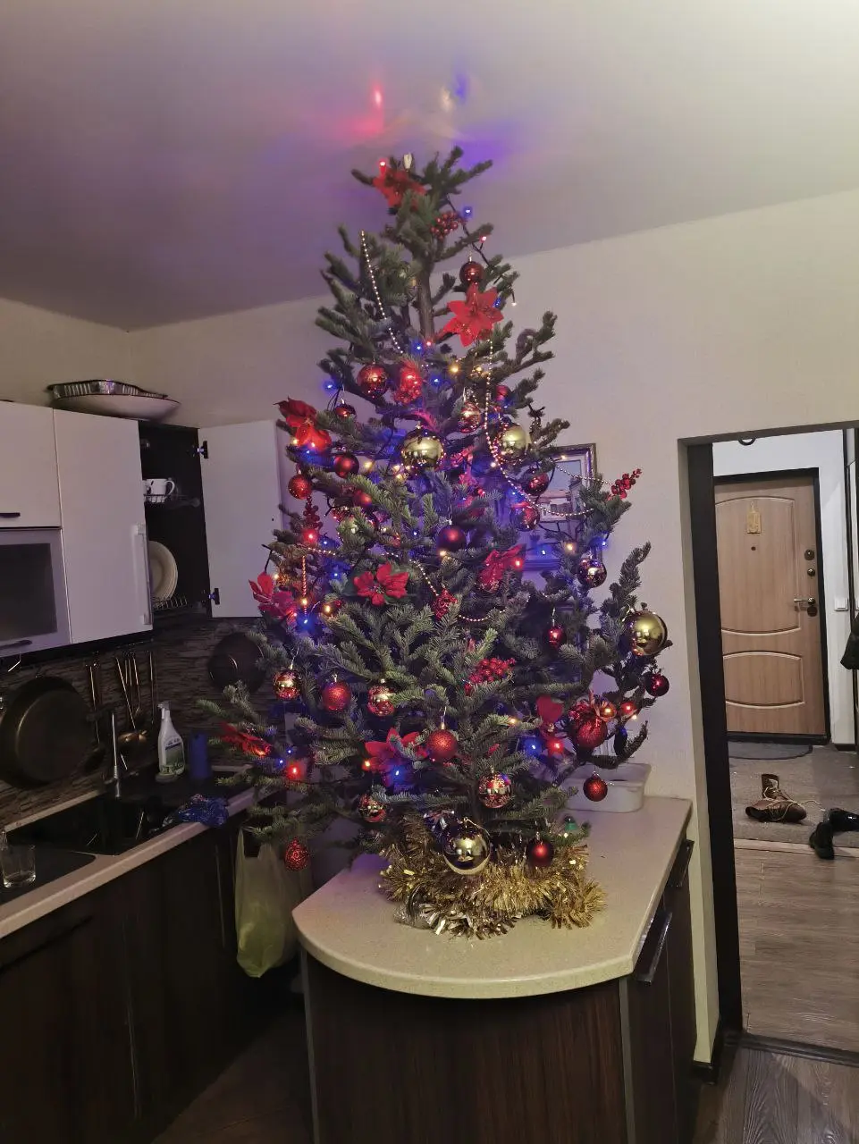 🔠Мой компас на 2026: искать не баланс, а источники энергии
#прямаяречьТФ
👉Ровно пять лет назад я завела традицию: подводить личные итоги года и набрасывать планы на следующий с помощью «ИАР компаса» | Сетка — социальная сеть от hh.ru