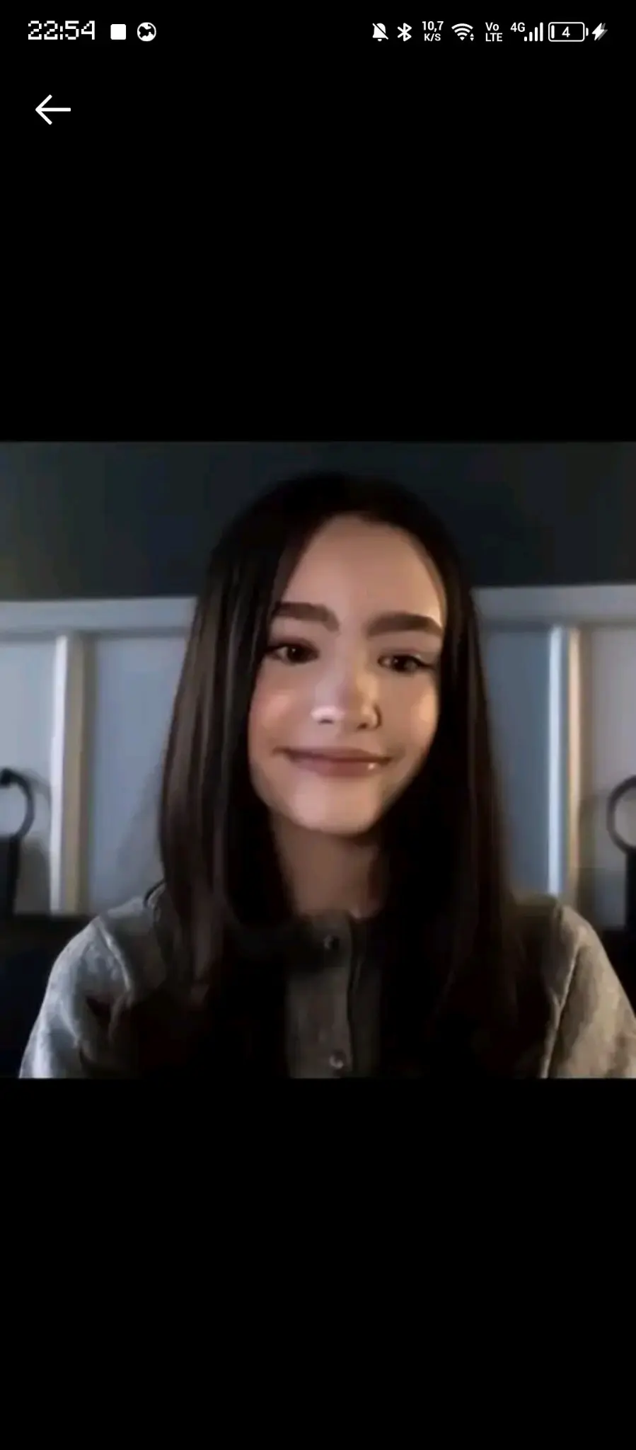 Crie uma imagem que pareça uma selfie tirada com um IPhone | Сетка — социальная сеть от hh.ru