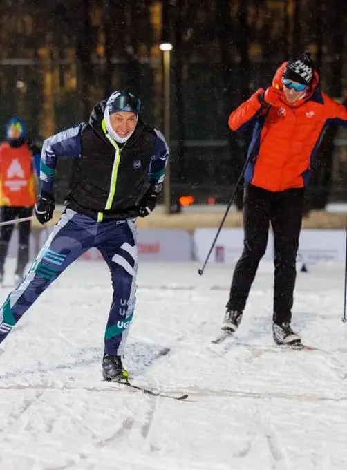 🎿Бесплатная лыжно-биатлонная трасса заработала в Лужниках
Будни: с 7:30 до 21:30
Выходные: с 9:00 до 21:30
Длина трассы – 3 000 метров, а вместимость – до 140 человек | Сетка — социальная сеть от hh.ru