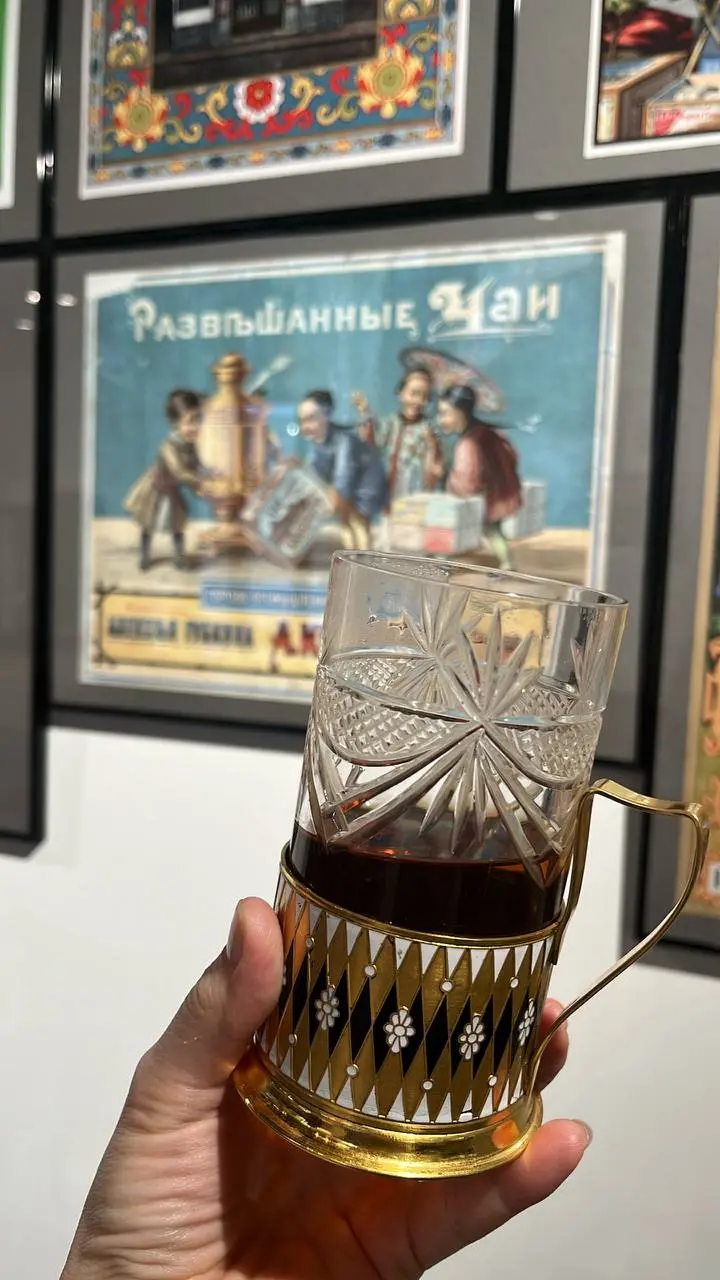 «Высочайше одобрено»:
как титул стал лучшей защитой
Почет и признание высочайшего качества были единственными причинами
ми стремления дореволюционных промышленников получить звание «Поставщик Двора Ег... | Сетка — социальная сеть от hh.ru