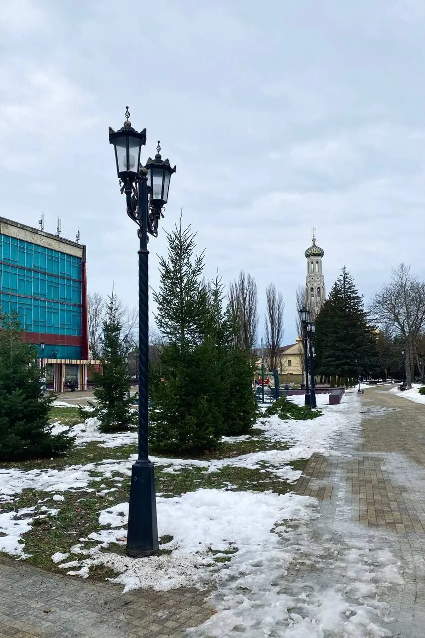 Прогулка по центру
📸 Karandash
🤩Подписаться | Прислать новость
В этом посте были ссылки, но мы их удалили по правилам Сетки | Сетка — социальная сеть от hh.ru