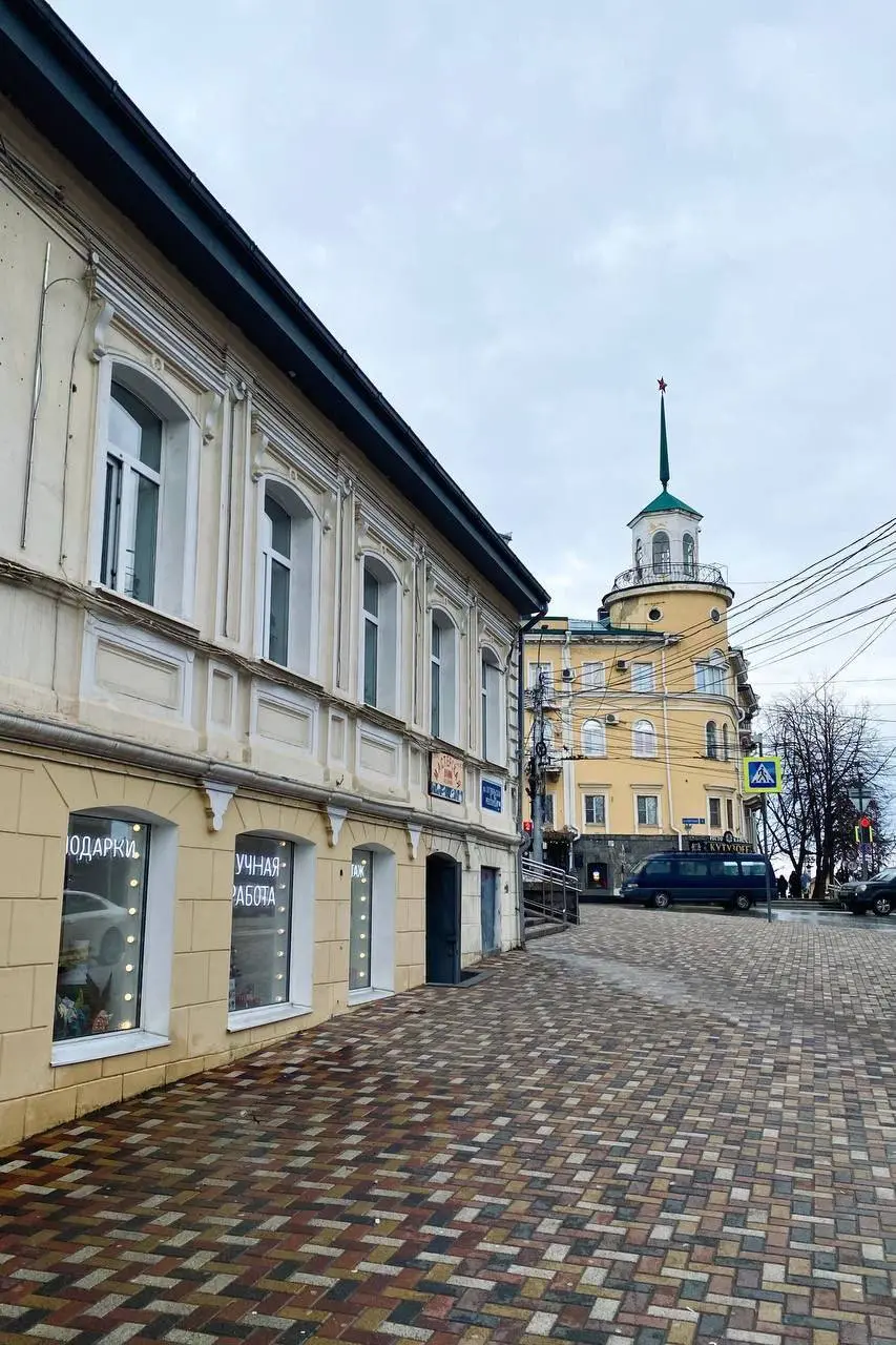 Прогулка по центру
📸 Karandash
🤩Подписаться | Прислать новость
В этом посте были ссылки, но мы их удалили по правилам Сетки | Сетка — социальная сеть от hh.ru