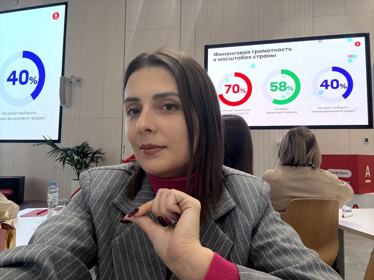 Приветствую  у себя на странице
😍Работаю в крупном проекте и сейчас набираю в свою команду активных и амбициозных людей. Без вложений. Работа только РФ ,18+ | Сетка — социальная сеть от hh.ru