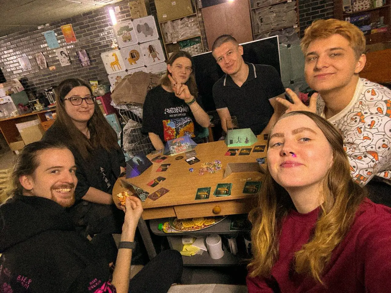 DECEMBER
Уже 6 января, а я совсем забыла об итоговой подборке фото за месяц 😴
И так как декабрь - месяц итоговых встреч многих направлений в жизни, то запощу чисто разные совместные фото без сторонних... | Сетка — социальная сеть от hh.ru