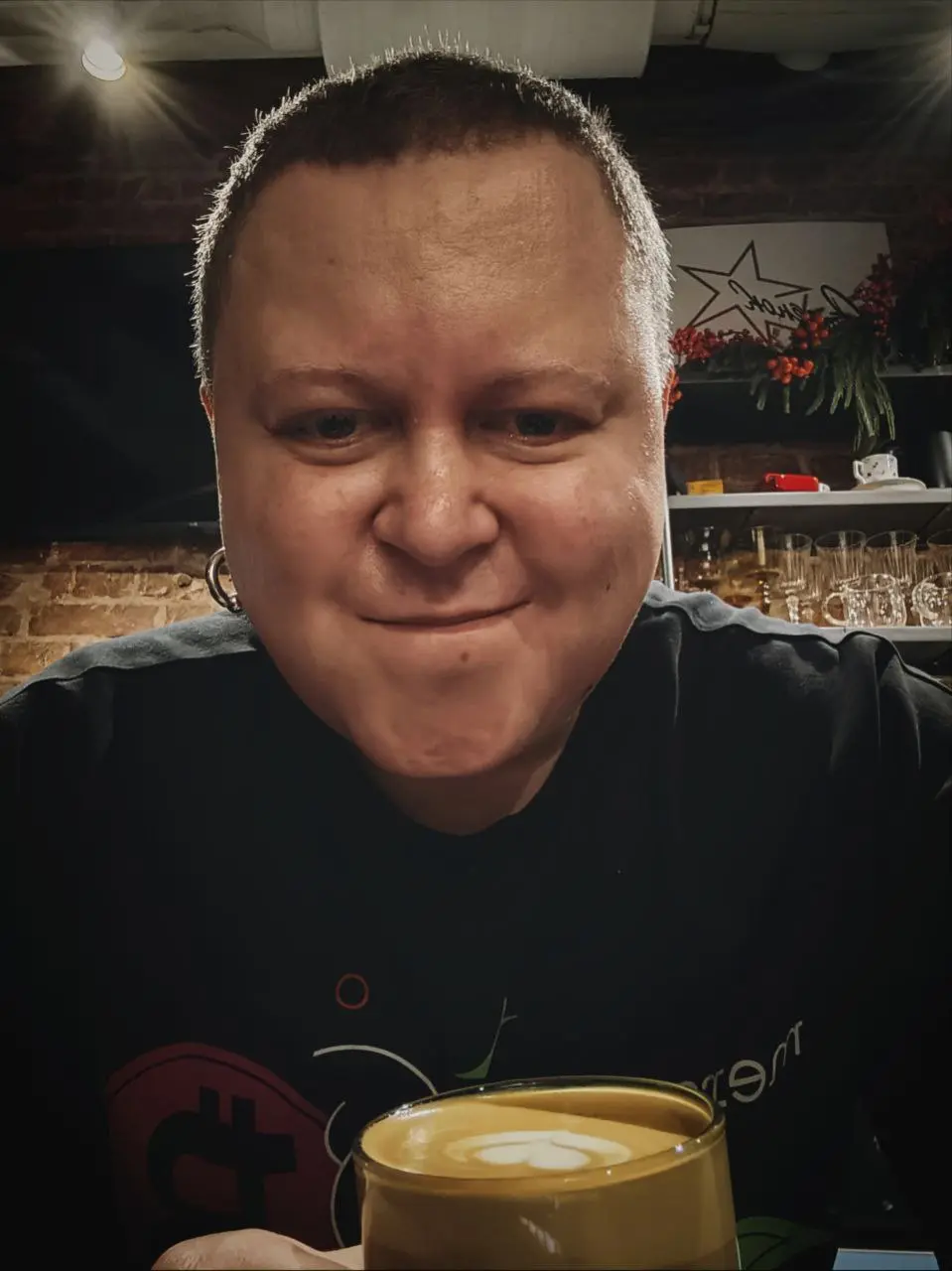 Здравствуйте товарищи! Вот и первый пост в этом году!🍾
Многие в момент Нового года делятся своими итогами, а я пожалуй не буду 🕶
Вместо этого поделюсь планами на наступивший 2026! В первую очередь хот... | Сетка — социальная сеть от hh.ru