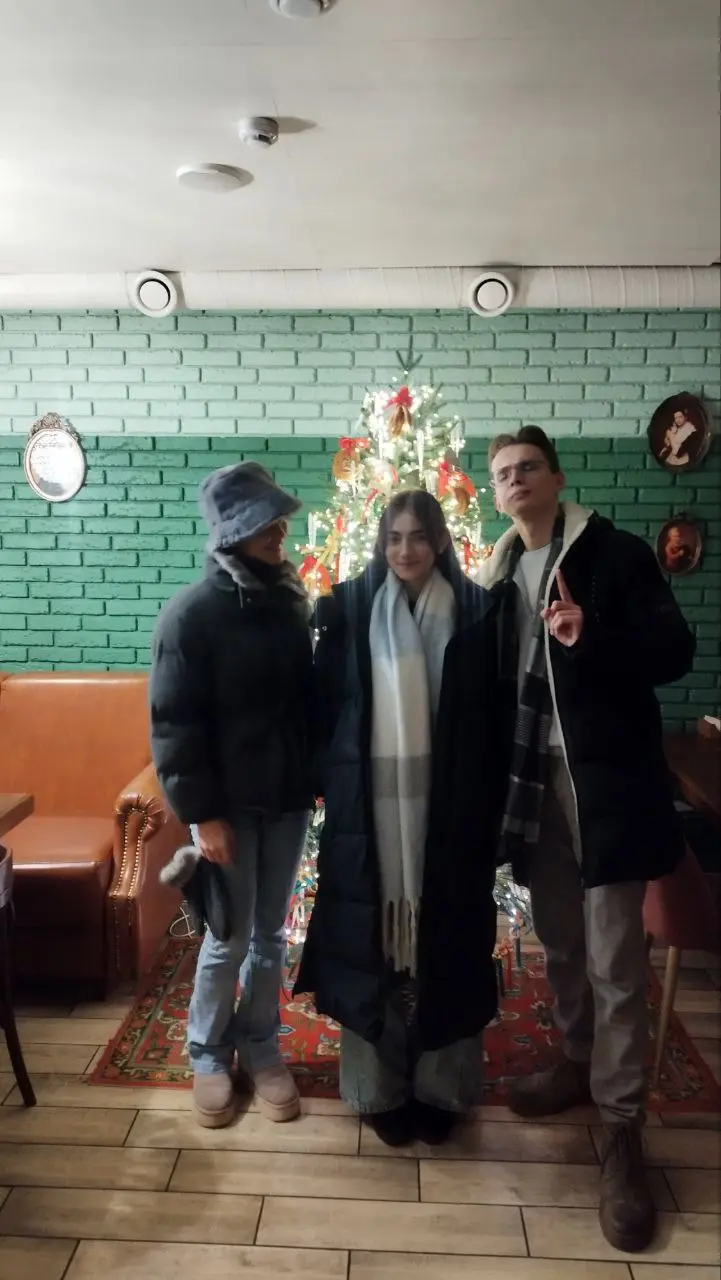 ☕️ а вот и приехали детки
Конечно, это взрослая, самостоятельная, успешная, милая и умная парочка ребят, с кем мы в одной команде многое успели сделать | Сетка — социальная сеть от hh.ru