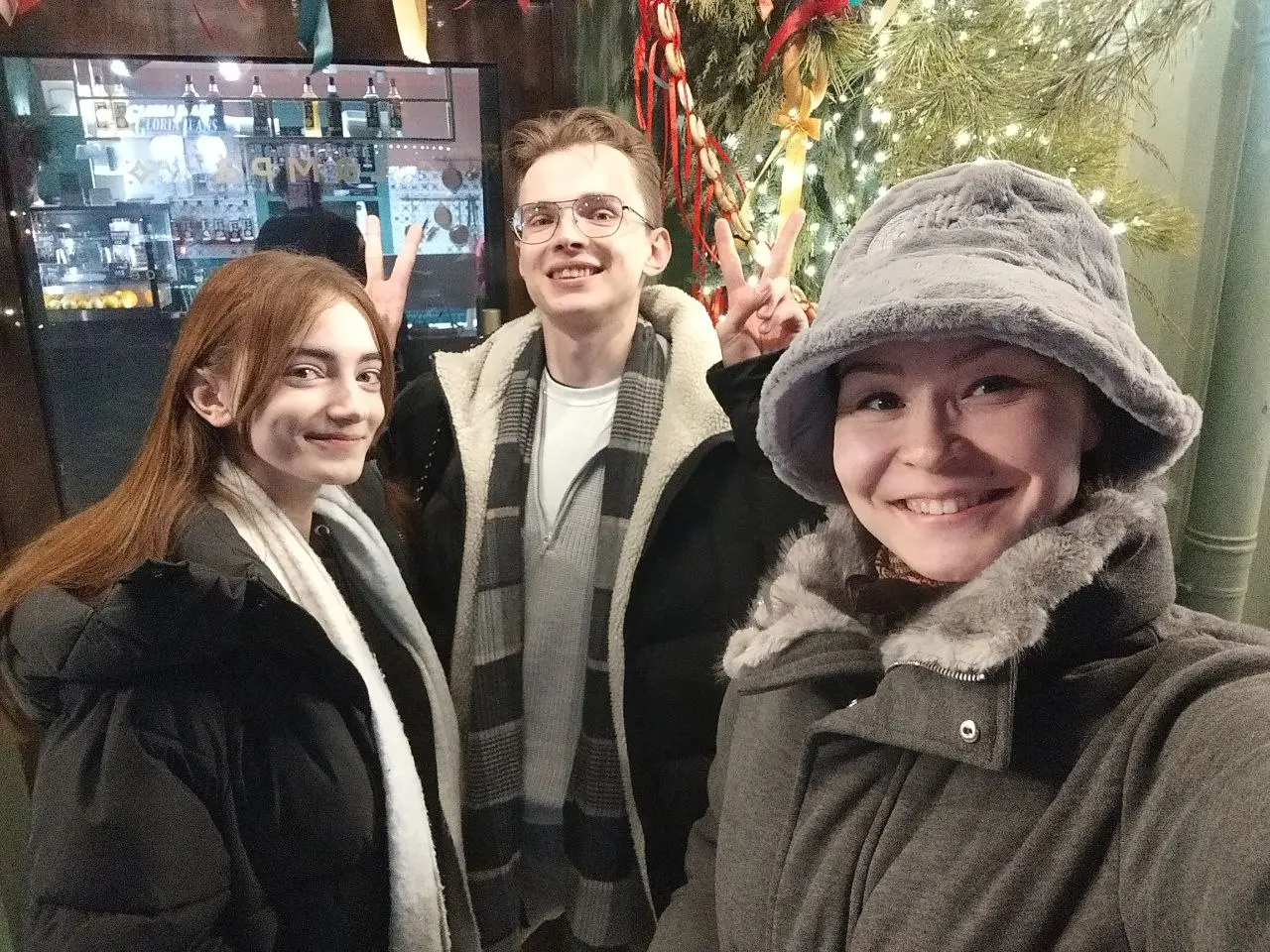 ☕️ а вот и приехали детки
Конечно, это взрослая, самостоятельная, успешная, милая и умная парочка ребят, с кем мы в одной команде многое успели сделать | Сетка — социальная сеть от hh.ru