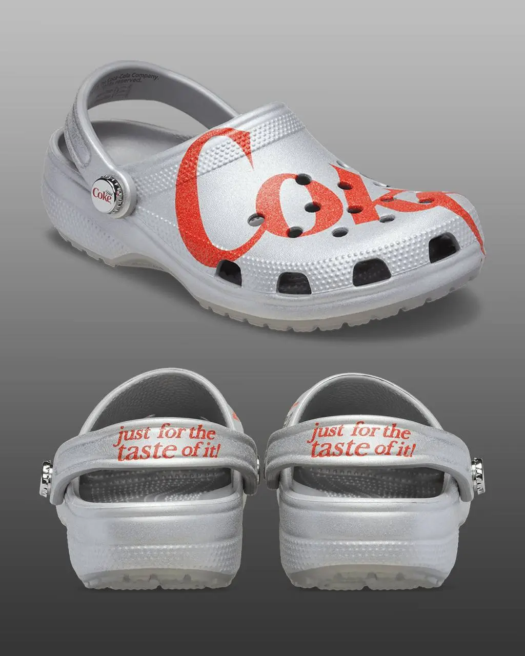 Coca Cola в коллабе с Crocs дропнула две пары клоггов — с отсылкой на классическую красную колу (с джиббитсами мишкой и крышечкой от газировки) и с отсылкой на диетическую серебристую колу | Сетка — социальная сеть от hh.ru
