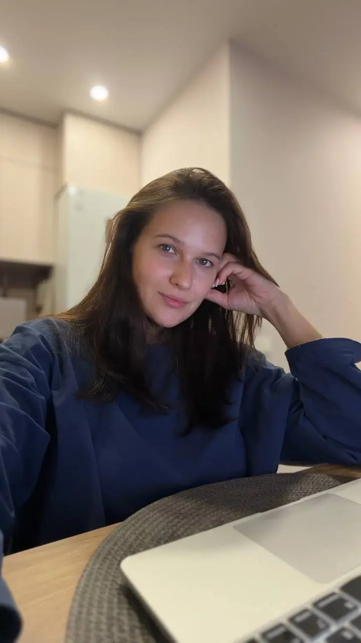 Всем привет ✨
Скоро-скоро начнутся рабочие будни и пойдут посты про маркетинг👍
А пока готовлюсь к своему первому офлайн-воркшопу!
🅰Идея провести полезное мероприятие для предпринимателей появилась ещё... | Сетка — социальная сеть от hh.ru