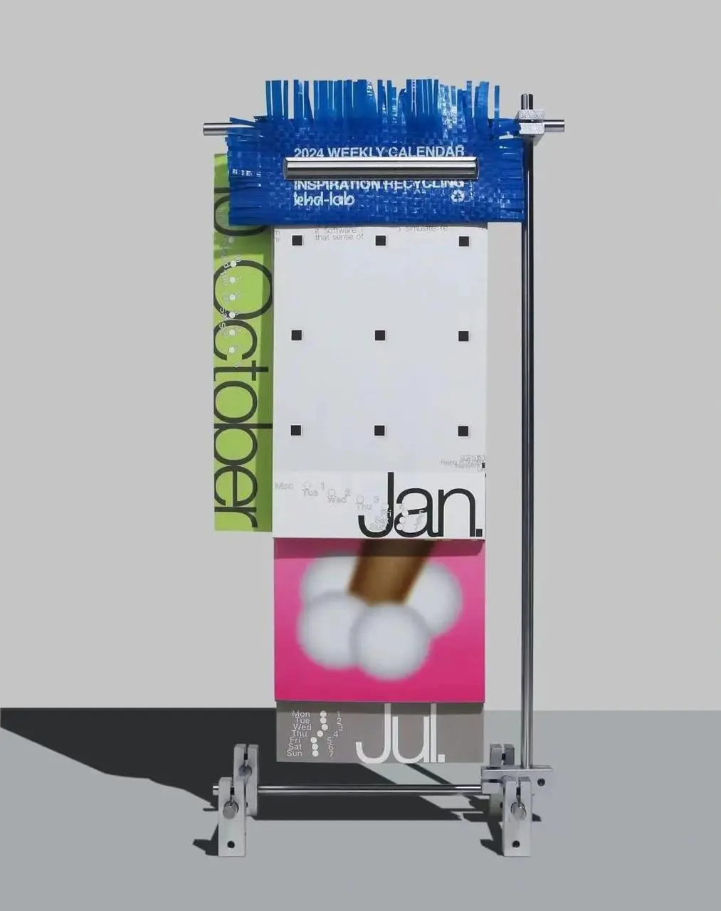 Переработка дней в дизайн
Еженедельный календарь Inspiration Recycling 2024 собрал идеи за весь год и превратил их в 52 самостоятельные дизайн-работы | Сетка — социальная сеть от hh.ru