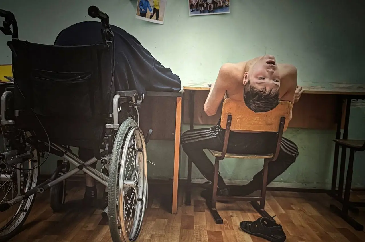 Выставка, которая заставляет сердце биться чаще
Хочу рассказать вам об очень необычной выставке, которую посетил. В Музее Москвы я впервые увидел мир, о котором мы предпочитаем молчать | Сетка — социальная сеть от hh.ru