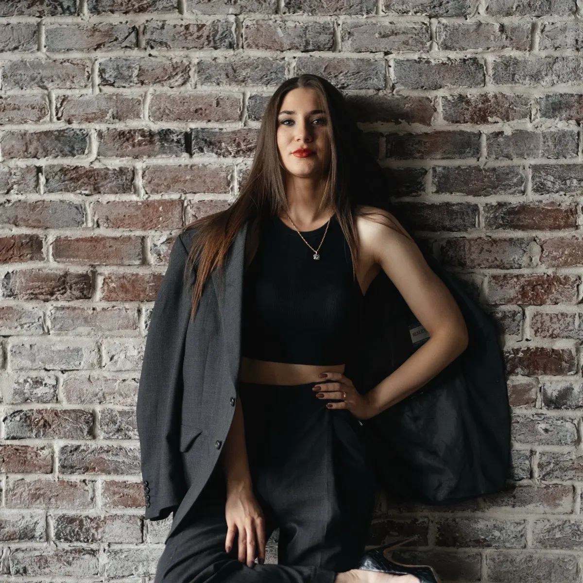 Victori Ya | Сетка — социальная сеть от hh.ru