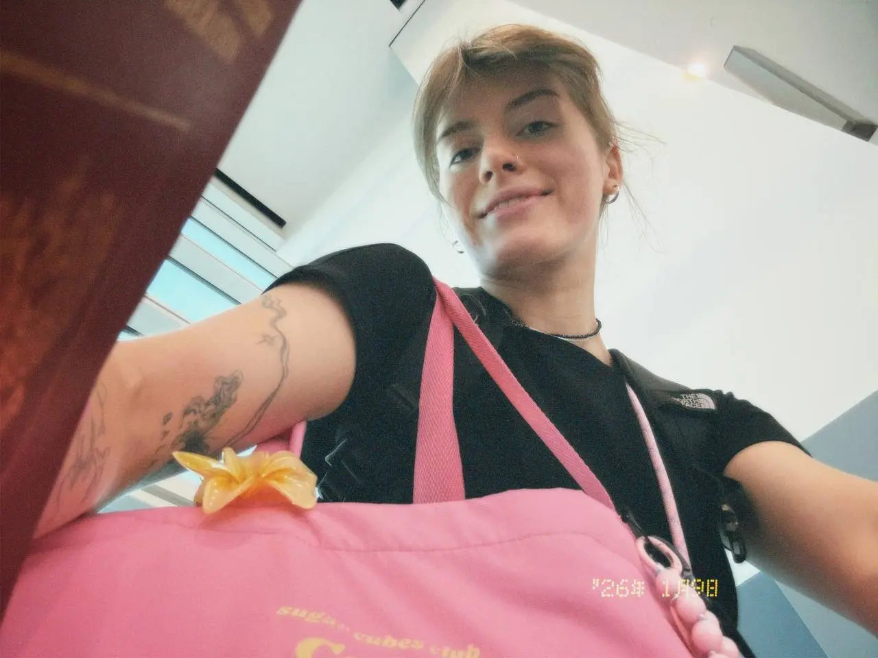 Привет, планета 🌍
Лечу с тобой знакомиться дальше 🤪 | Сетка — социальная сеть от hh.ru