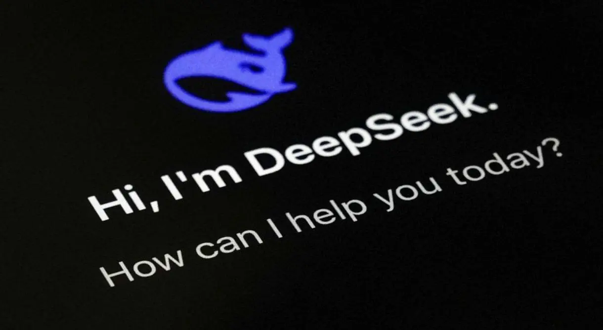 Китайский ИИ-стартап DeepSeek планирует выпустить в феврале 2026 года свою модель следующего поколения V4 с улучшенными возможностями для программирования, сообщает The Information в пятницу со ссылко... | Сетка — социальная сеть от hh.ru