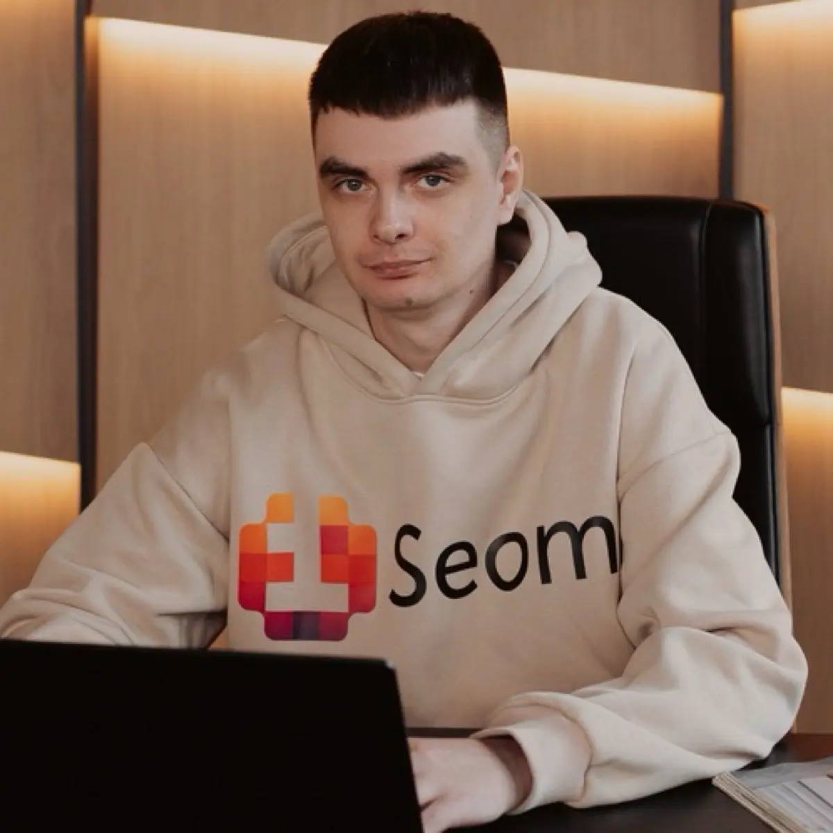 Егор Мельник