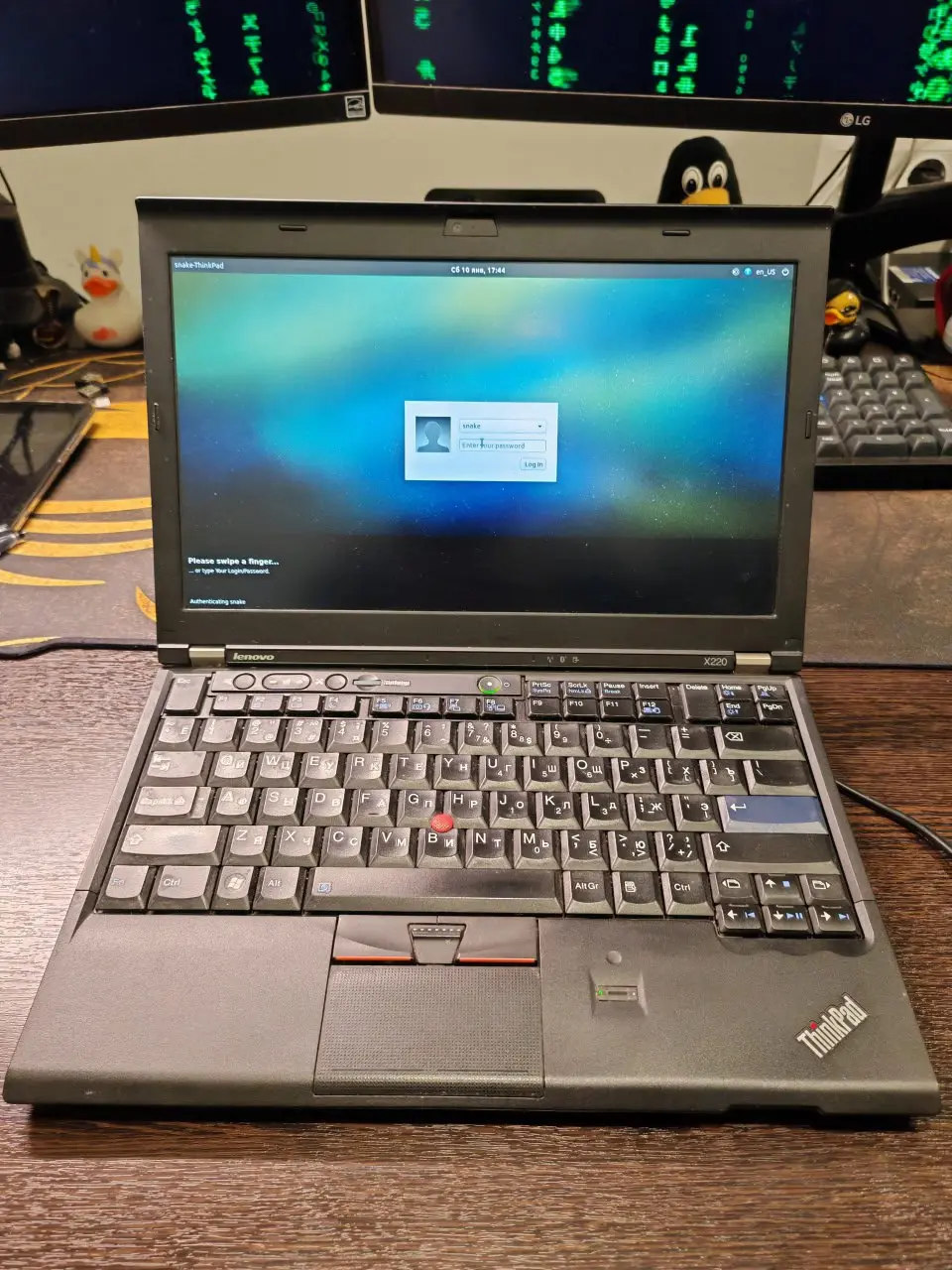 В порыве ностальгии таки достал из шкафа старичка - Thinkpad X220 | Сетка — социальная сеть от hh.ru