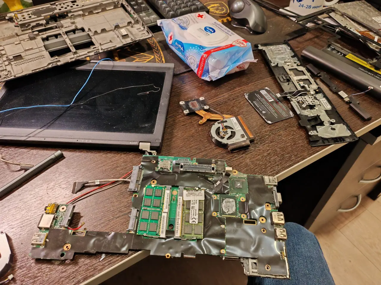 В порыве ностальгии таки достал из шкафа старичка - Thinkpad X220 | Сетка — социальная сеть от hh.ru