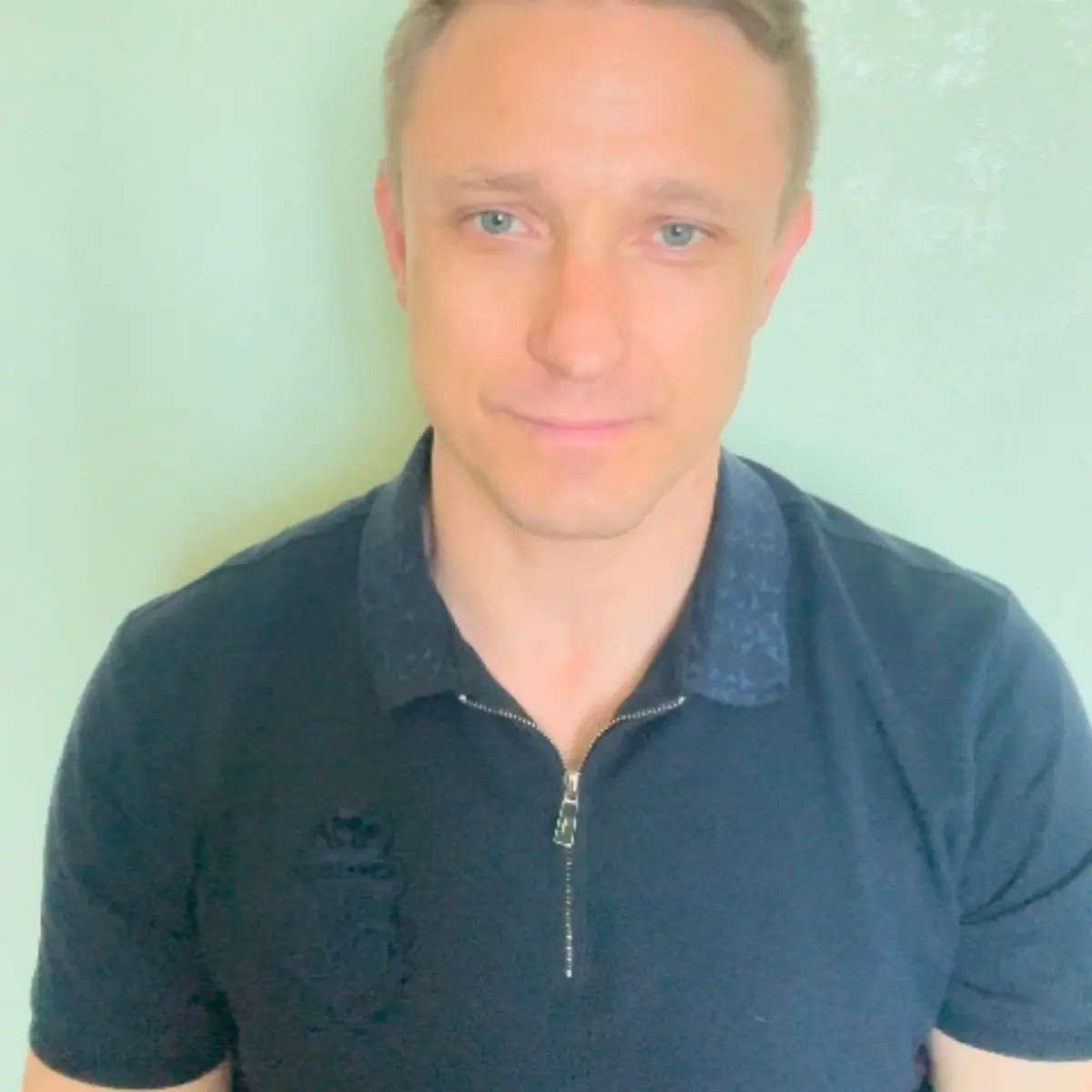 Владимир Великоборец