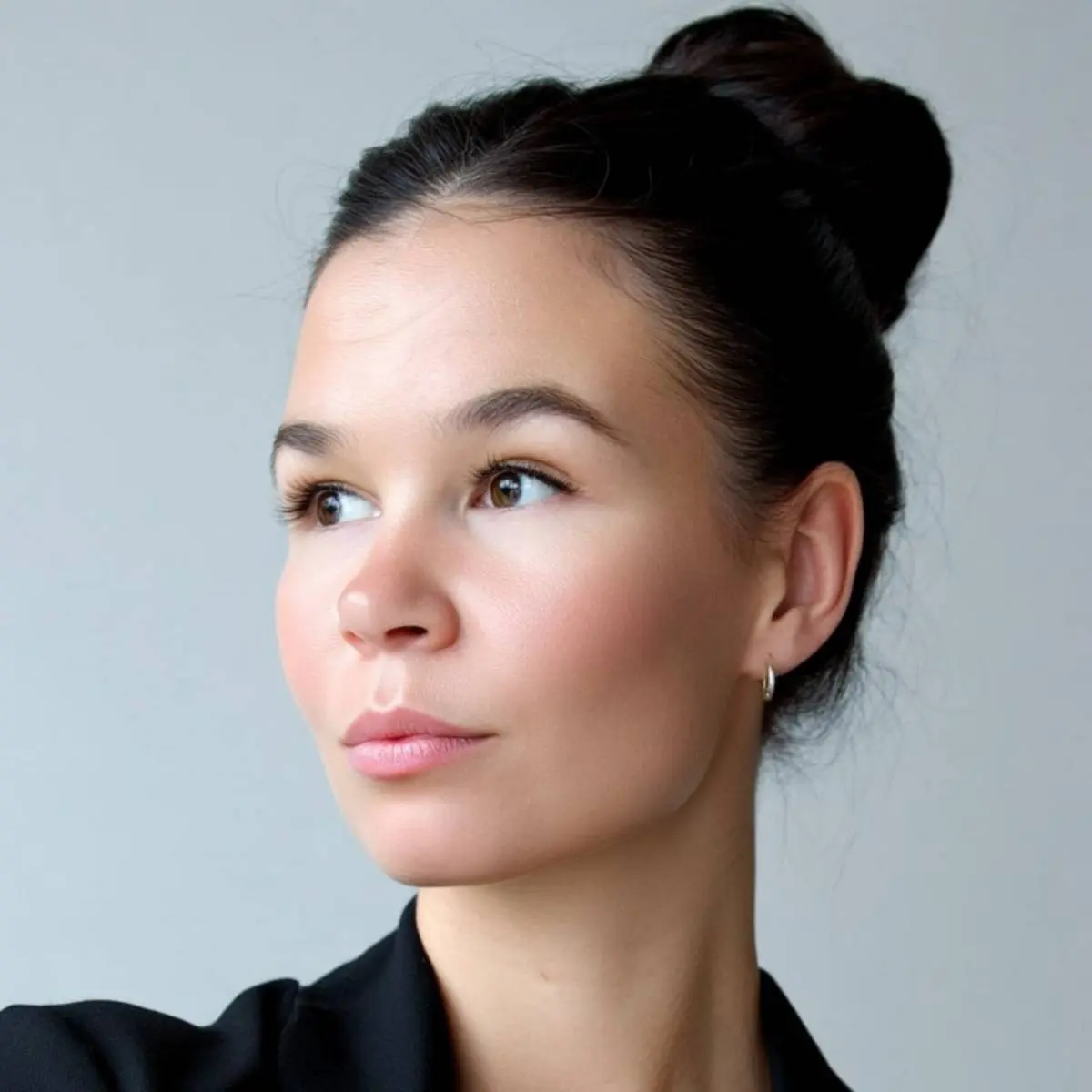 Елена Шахарова
