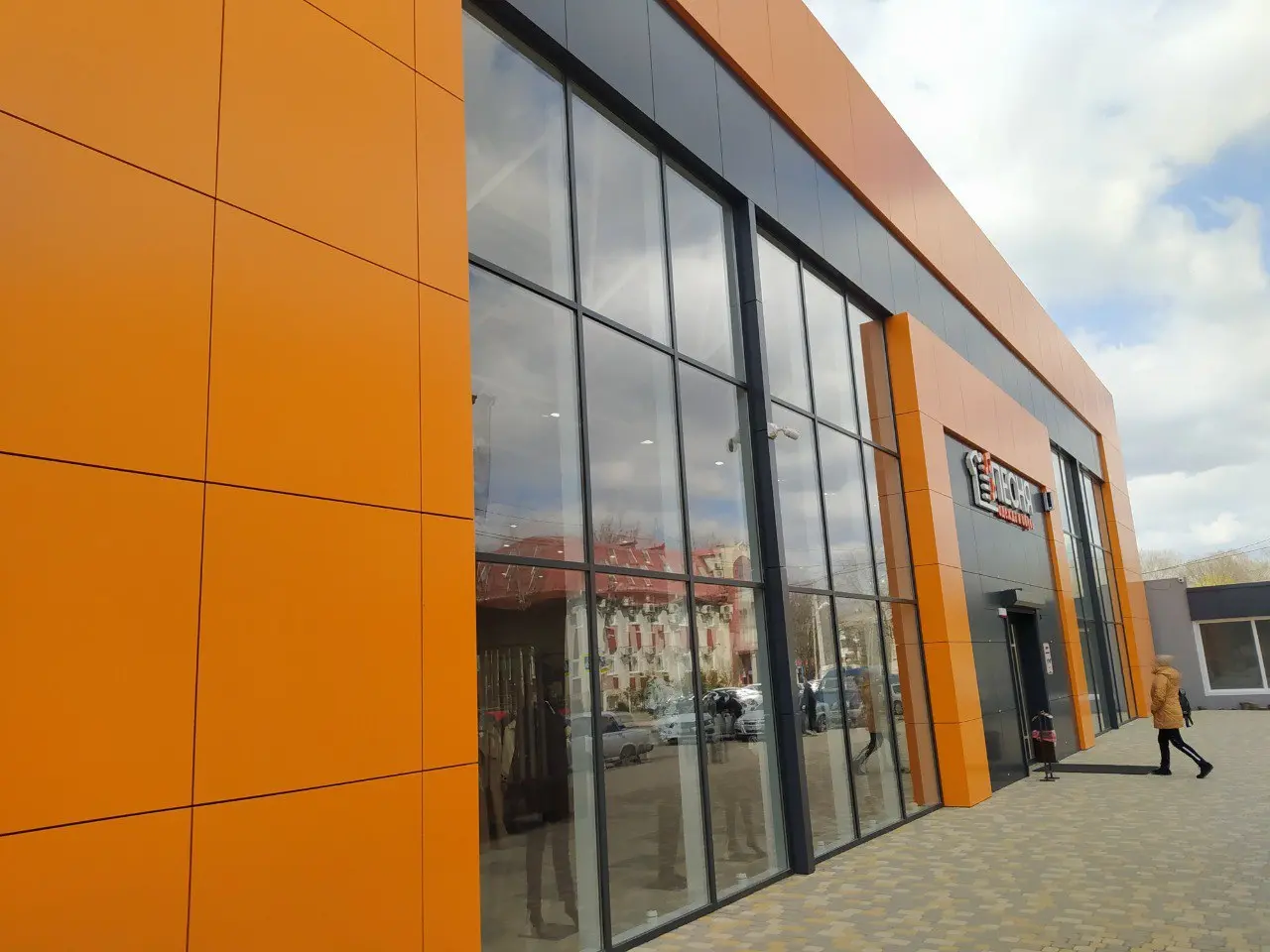 ‼️Инвестиционное предложение‼️Торговое помещение с гарантированной арендой Краснодарский край
1 124 м² | 565 000 ₽/мес | Земля + здание в собственности
✅ Гарантированный арендный доход: 6,78 млн ₽/год... | Сетка — социальная сеть от hh.ru