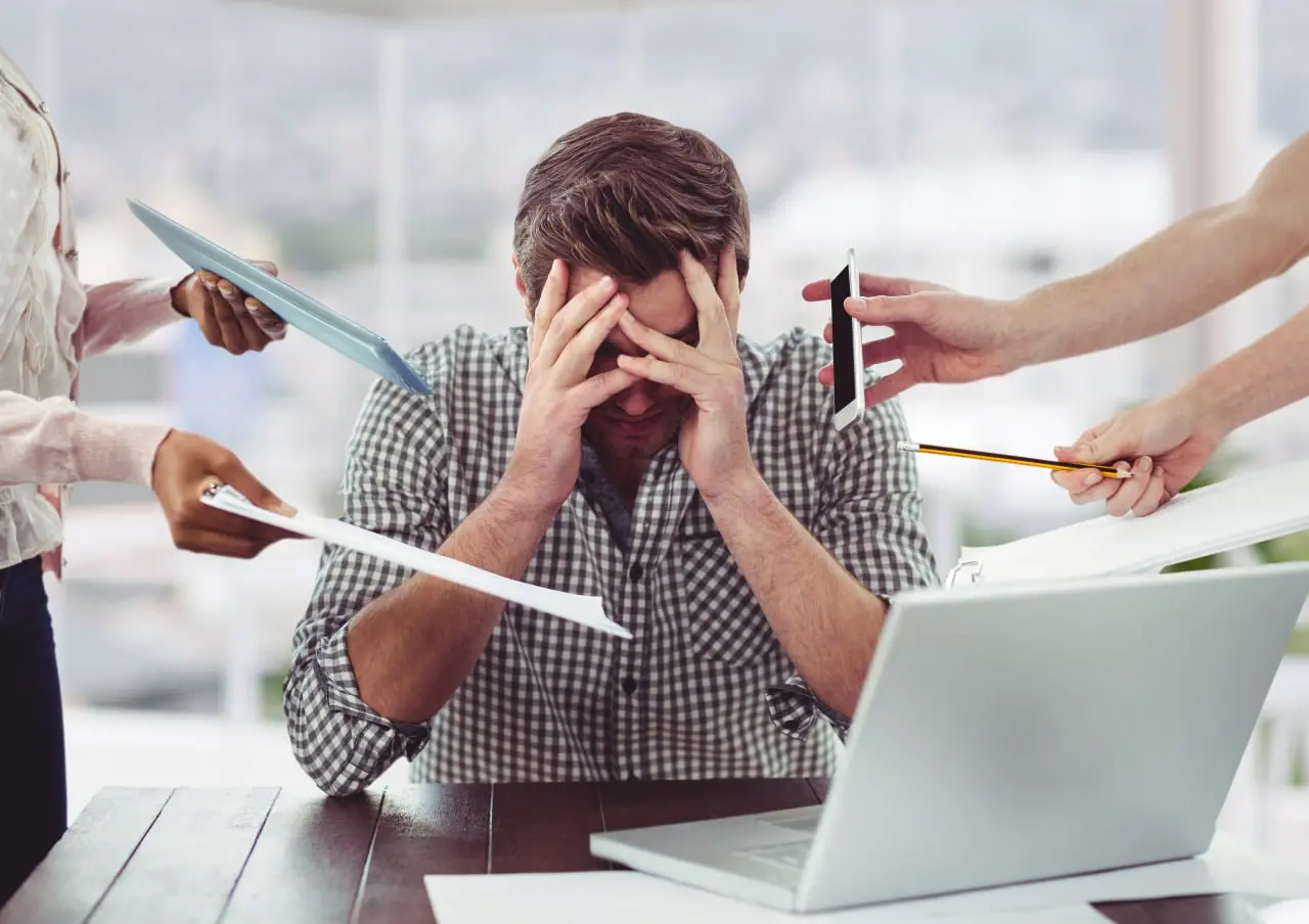 Как вернуться к работе после праздников без стресса? 😴
Минздрав советует заранее наладить режим сна, а в первые дни не брать на себя слишком много | Сетка — социальная сеть от hh.ru
