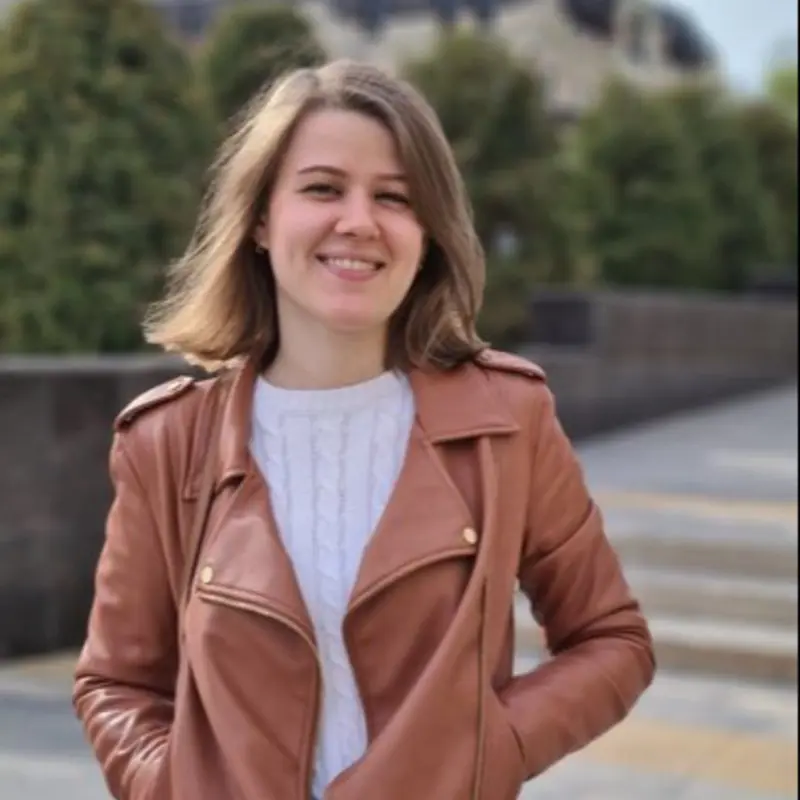 Елена Плотникова