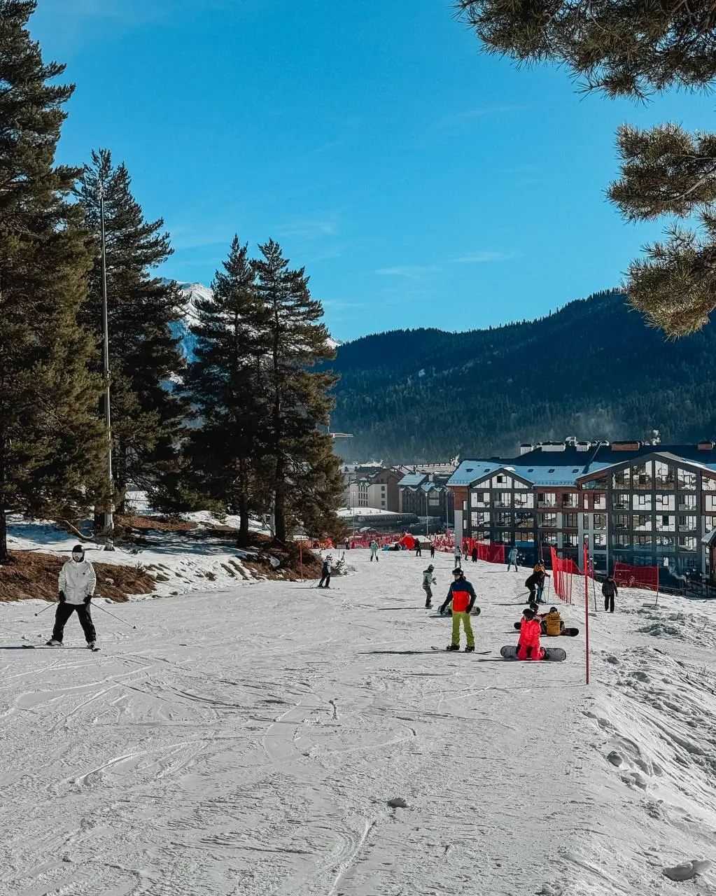 🎿 ВЫГОДНОЕ ПРЕДЛОЖЕНИЕ В АРХЫЗ! Отдых для двоих у склонов
Даты: 26 — 31 января (5 ночей)
Отель: «Alean Select Pino» (у подъёмников!)
ВЫГОДНЫЙ ПАКЕТ ВКЛЮЧАЕТ:
✔ 5 ночей в 2-местном номере
✔ Питание: за... | Сетка — социальная сеть от hh.ru