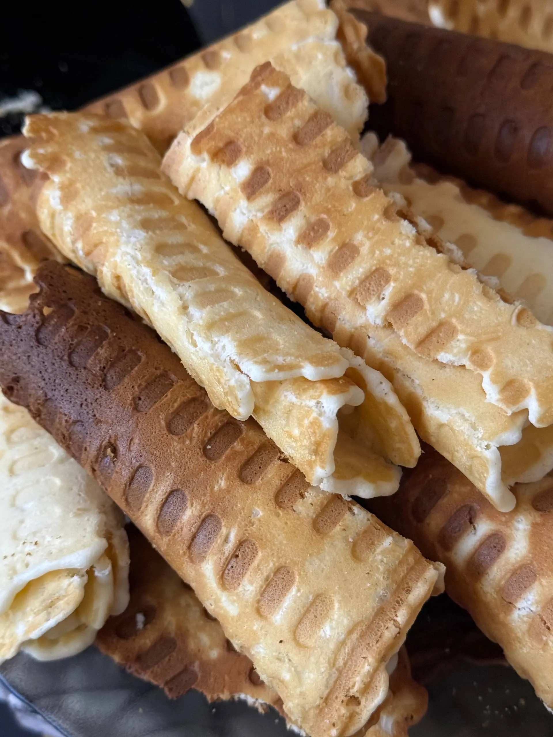 Я уже попробовала сделать вафли, получилось очень вкусно 🤤
Встали сегодня в 7 утра, в надежде восстановить режим) посмотрим, сработает или нет 😅 На улице просто какой-то треш происходит, я туда выходи... | Сетка — социальная сеть от hh.ru