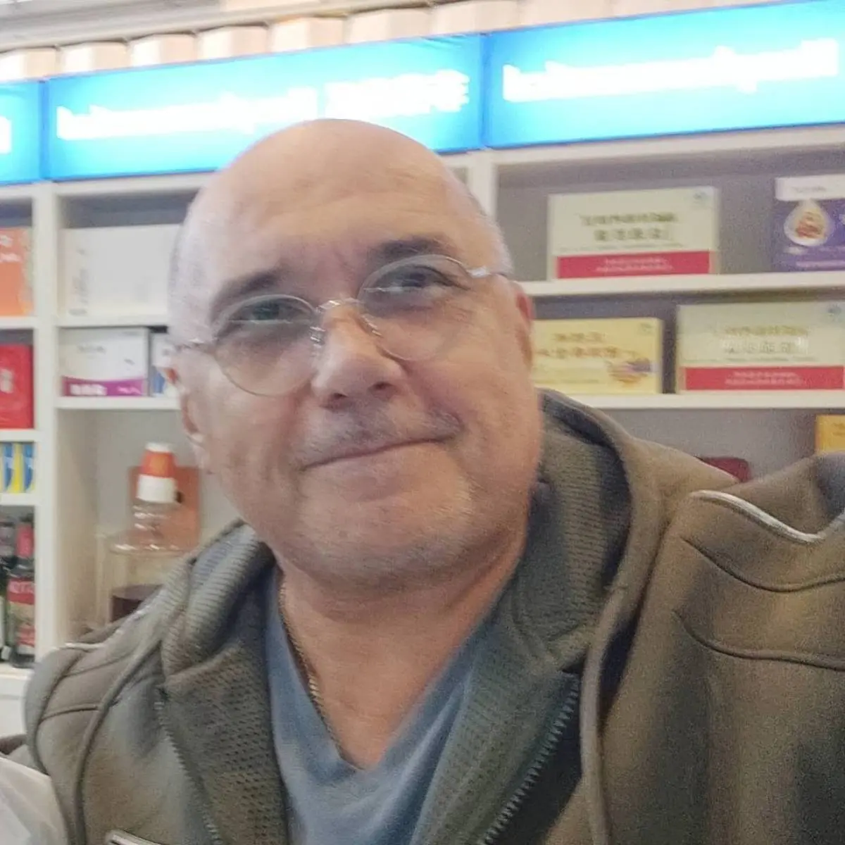 Владимир Попов