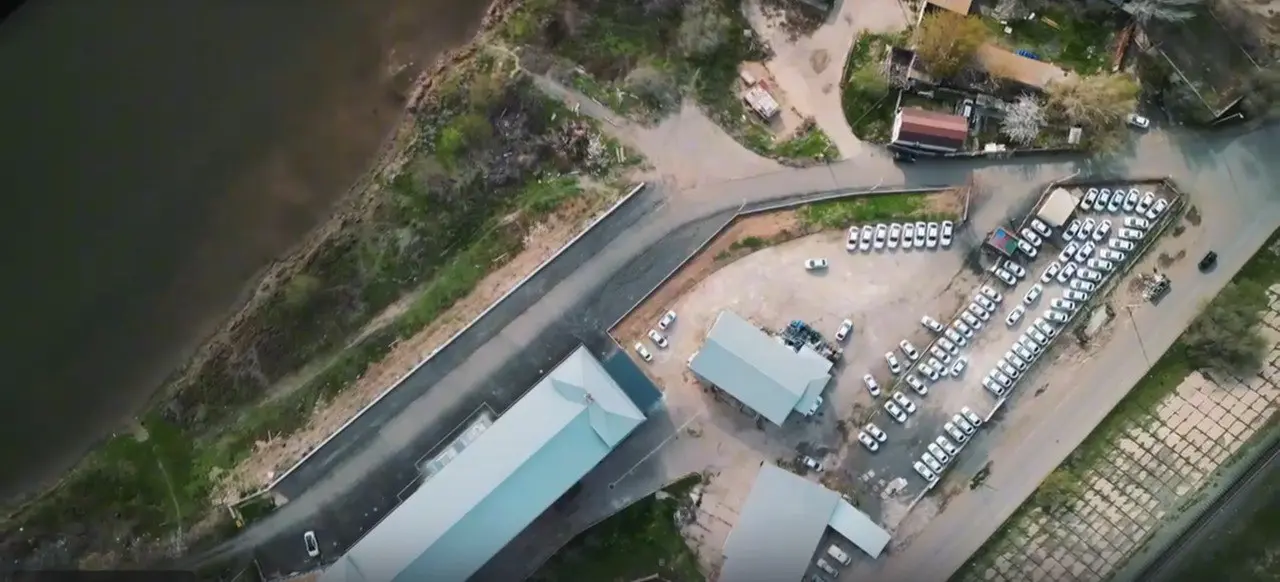 ‼️ИНВЕСТИЦИОННОЕ ПРЕДЛОЖЕНИЕ: 4-Й ЭТАЖ С ВИДОМ НА РЕКУ ЦАРЕВ‼️
📍 Центр Астрахани — редкое коммерческое пространство с панорамой воды
🏢 Площадь: 897,7 м²
💰 Цена: 15 млн ₽ (всего 16 709 ₽/м² — минимальн... | Сетка — социальная сеть от hh.ru